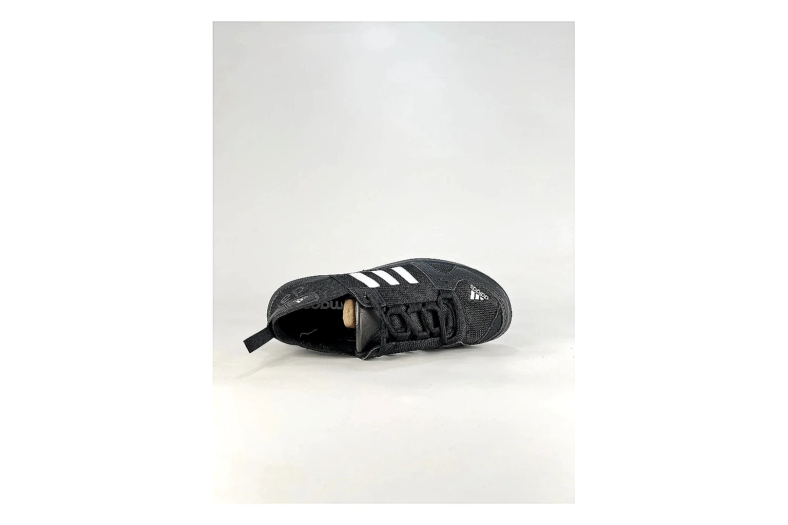 Adidas Originals Daroga Black White Sneakers QC photo reference showing black white low-top sneakers with mesh texture, side-profile shape, upper panel lines, and outsole detail thumbnail 6