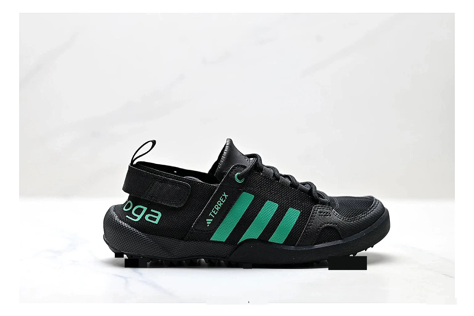 Adidas Terrex Daroga Black Green Sneakers QC photo reference showing black green outdoor trail sneakers with mesh texture, side-profile shape, upper panel lines, and outsole detail