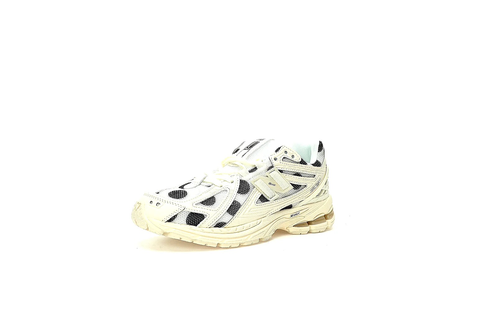 Kako QC Lab inspection photos for Asics Cream Black Gel Runner Sneaker thumbnail 5