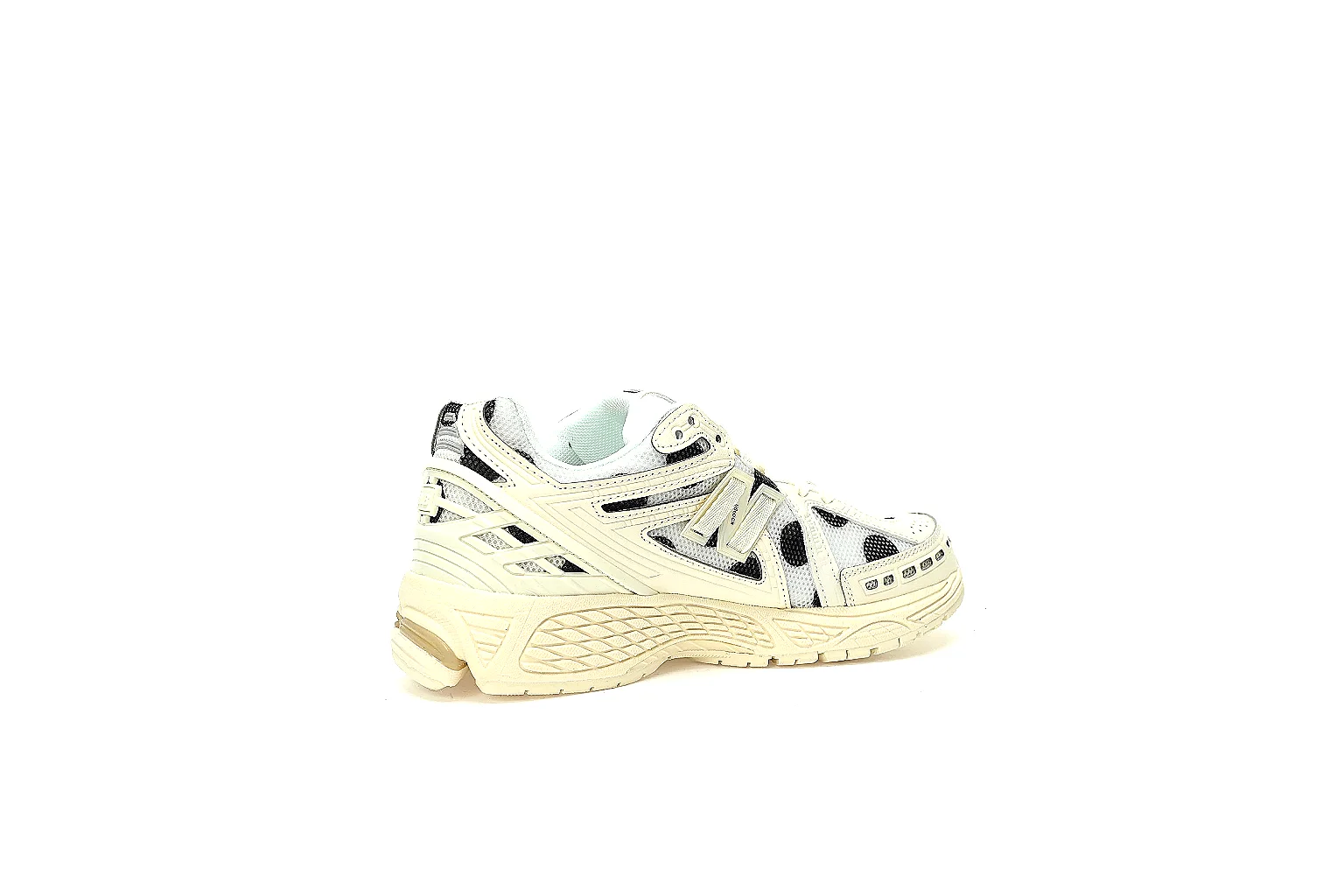 Kako QC Lab inspection photos for Asics Cream Black Gel Runner Sneaker thumbnail 6