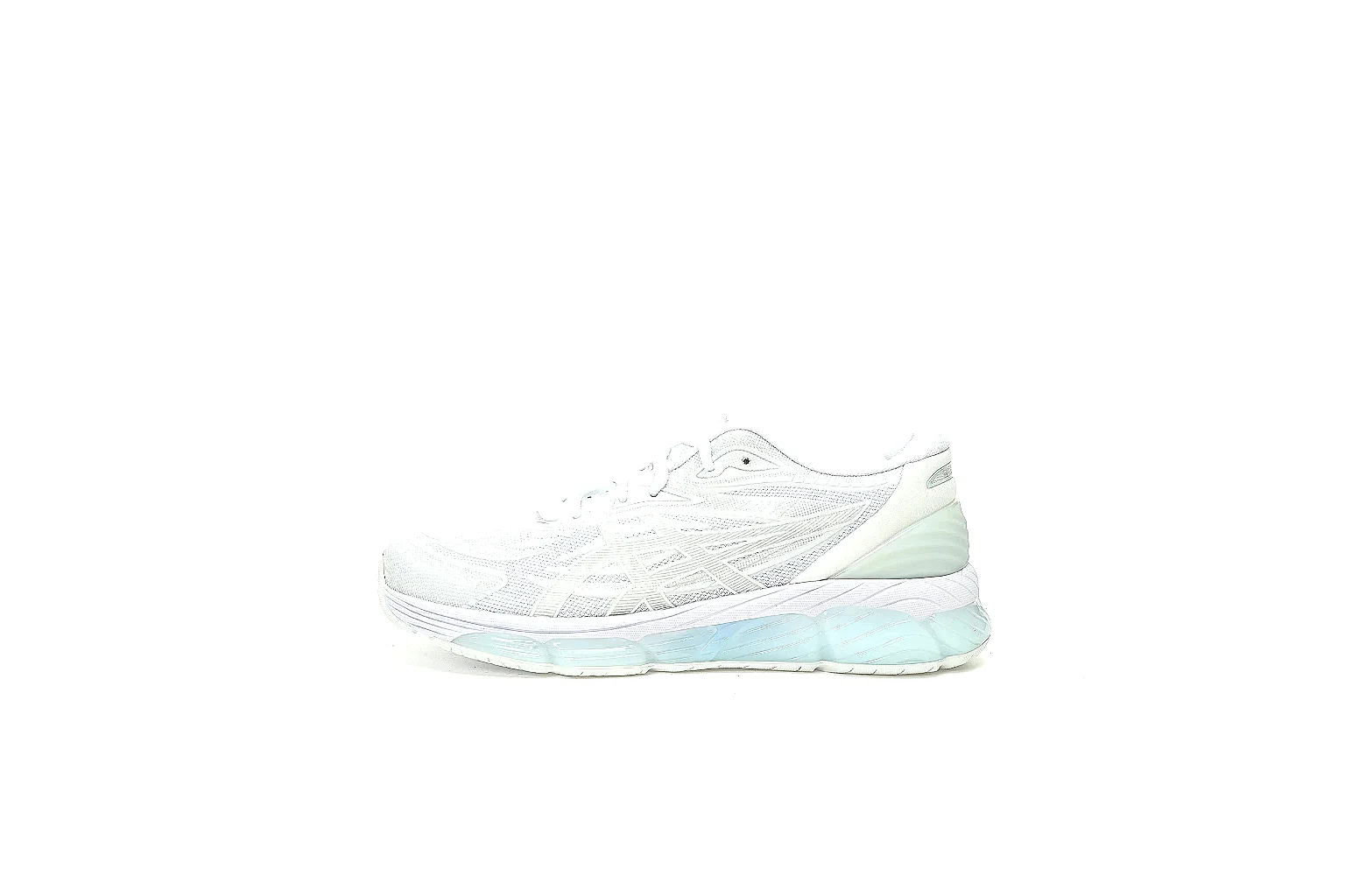 ASICS GEL-NIMBUS 26 QC gallery showing side, top, outsole and paired front angles thumbnail 2