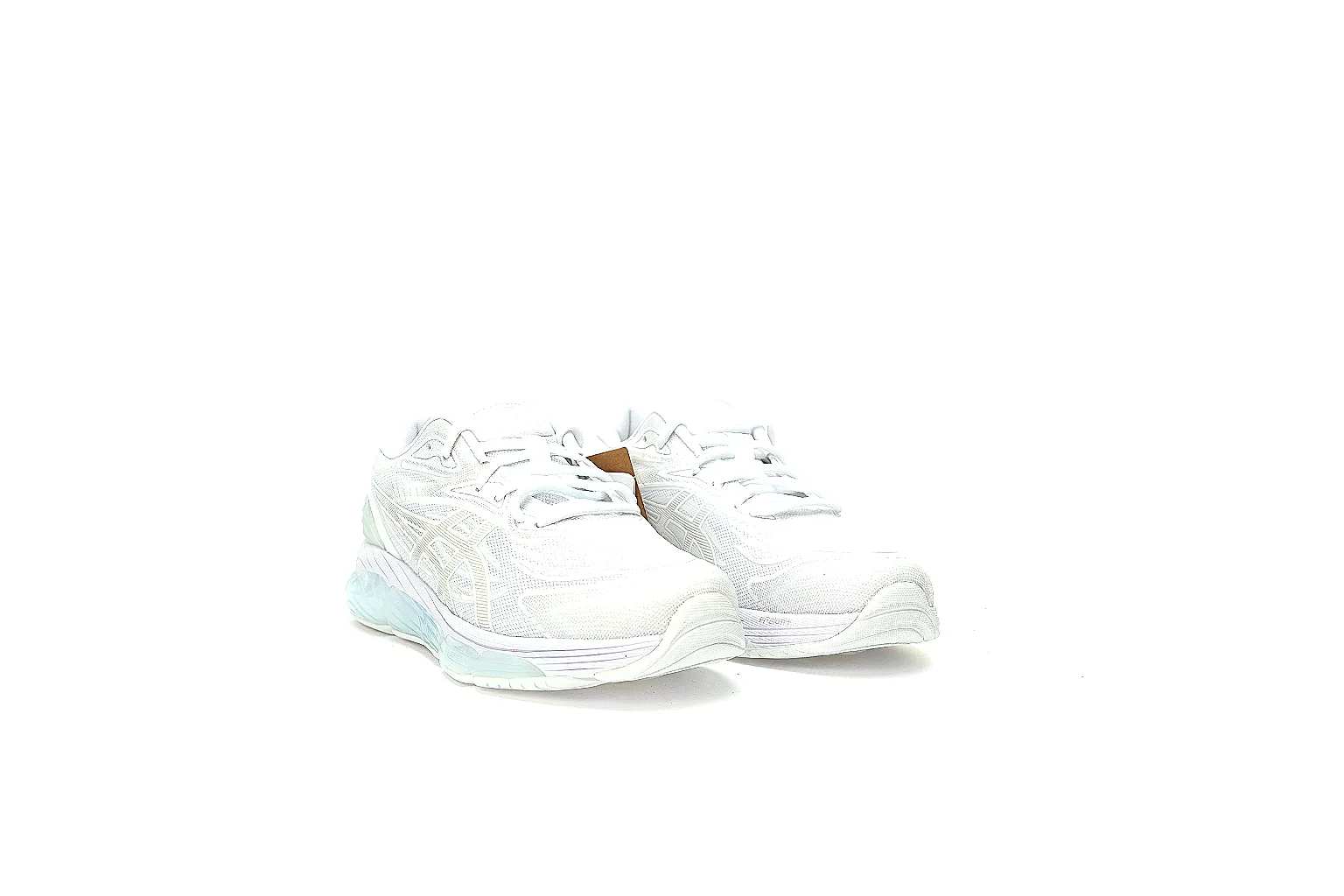 ASICS GEL-NIMBUS 26 QC gallery showing side, top, outsole and paired front angles thumbnail 4