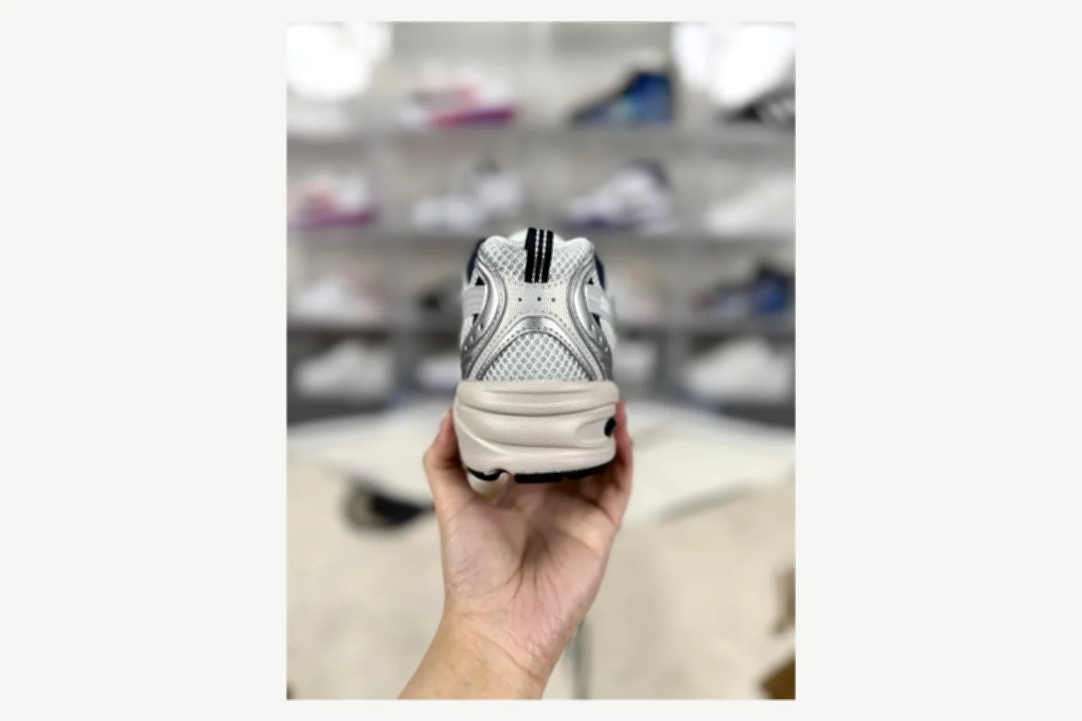 New Balance 530 White Black Runner QC photo reference SKU 1194924648 thumbnail 2