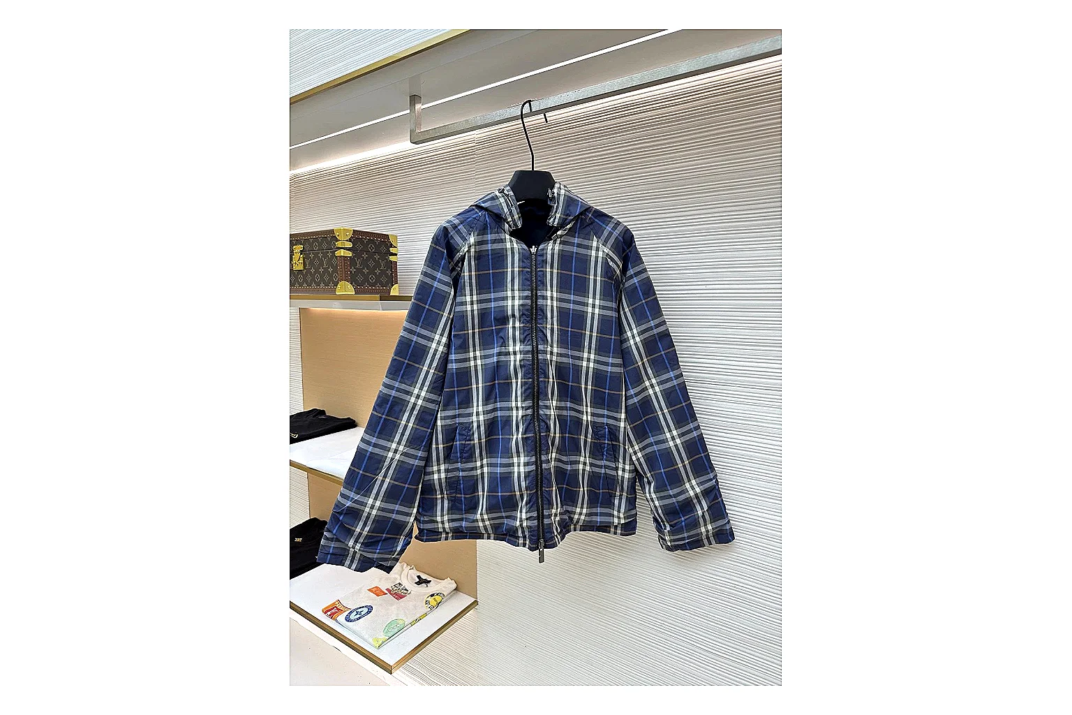 Burberry Reversible Hooded Jacket Navy Check Jacket QC photo reference showing navy reversible hooded check jacket with nylon-cotton texture, hood structure, zipper line, sleeve cuffs, and light shell shape thumbnail 2