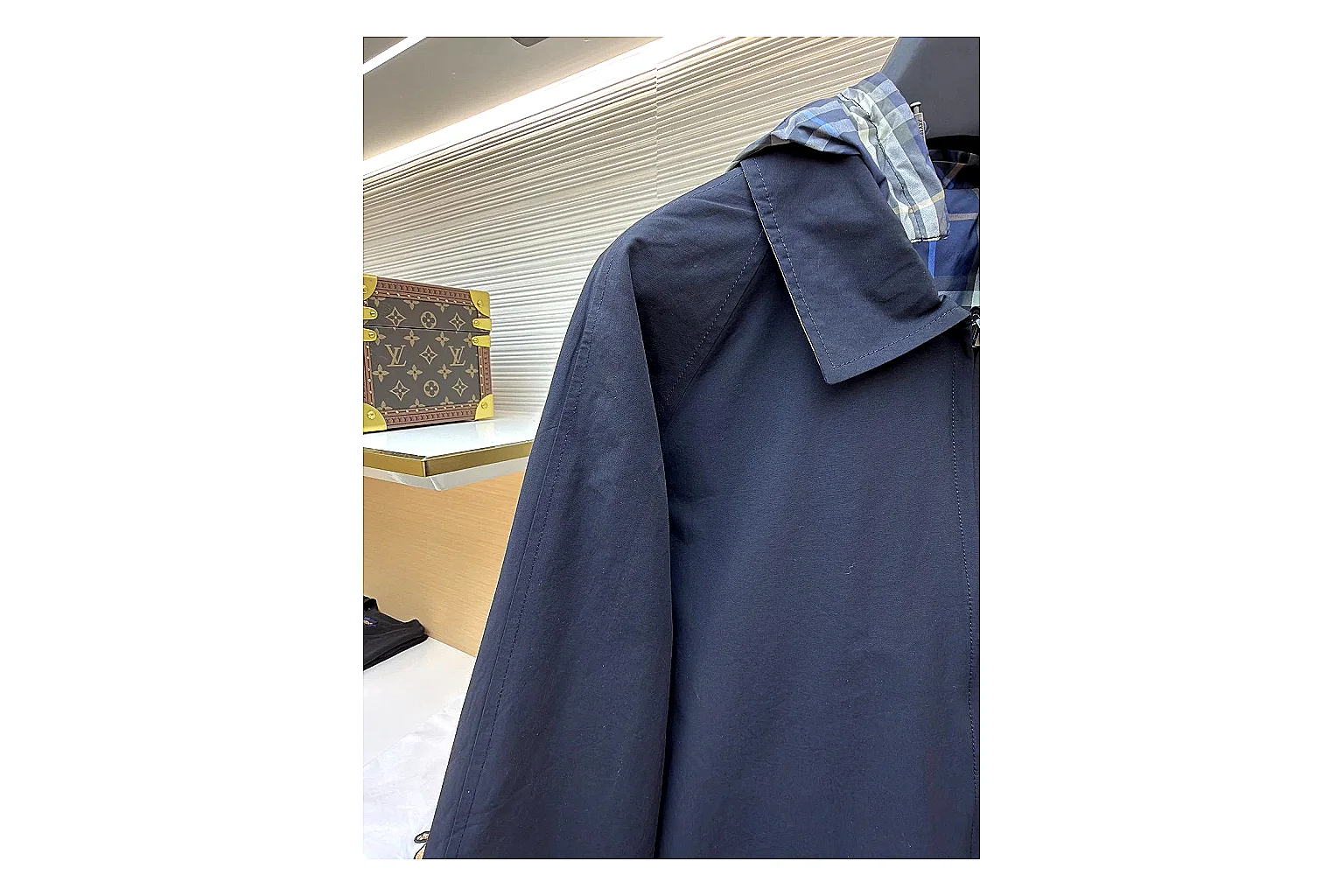 Burberry Reversible Hooded Jacket Navy Check Jacket QC photo reference showing navy reversible hooded check jacket with nylon-cotton texture, hood structure, zipper line, sleeve cuffs, and light shell shape thumbnail 6