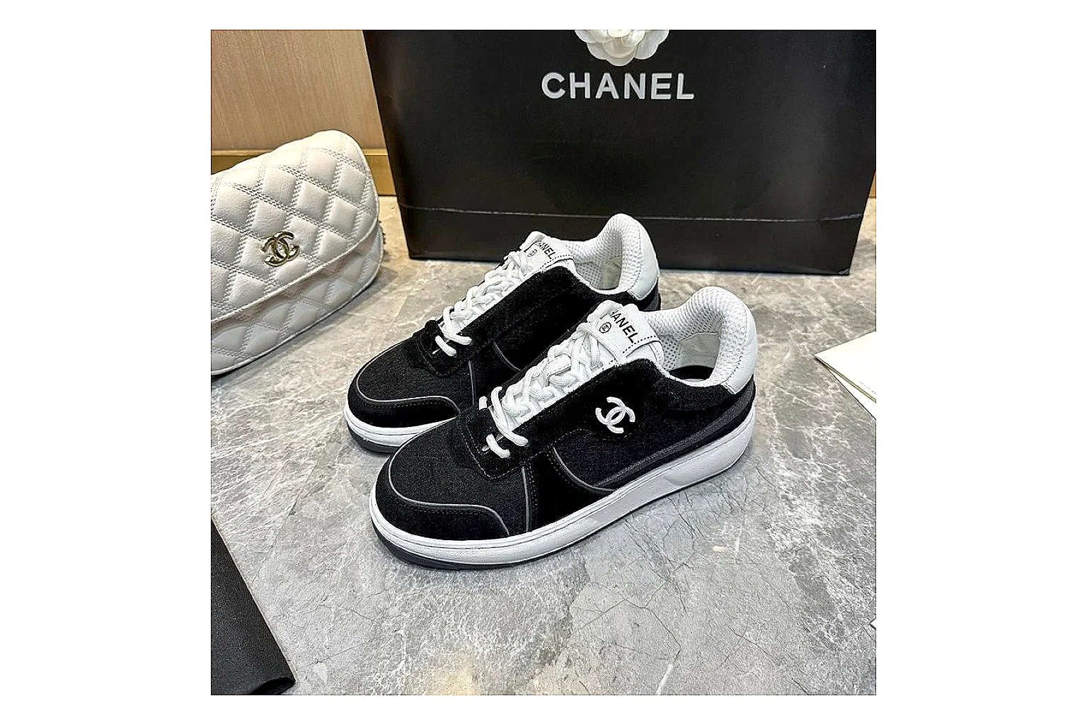 Kako QC Lab inspection photos for Chanel Black Runner Sneaker thumbnail 5