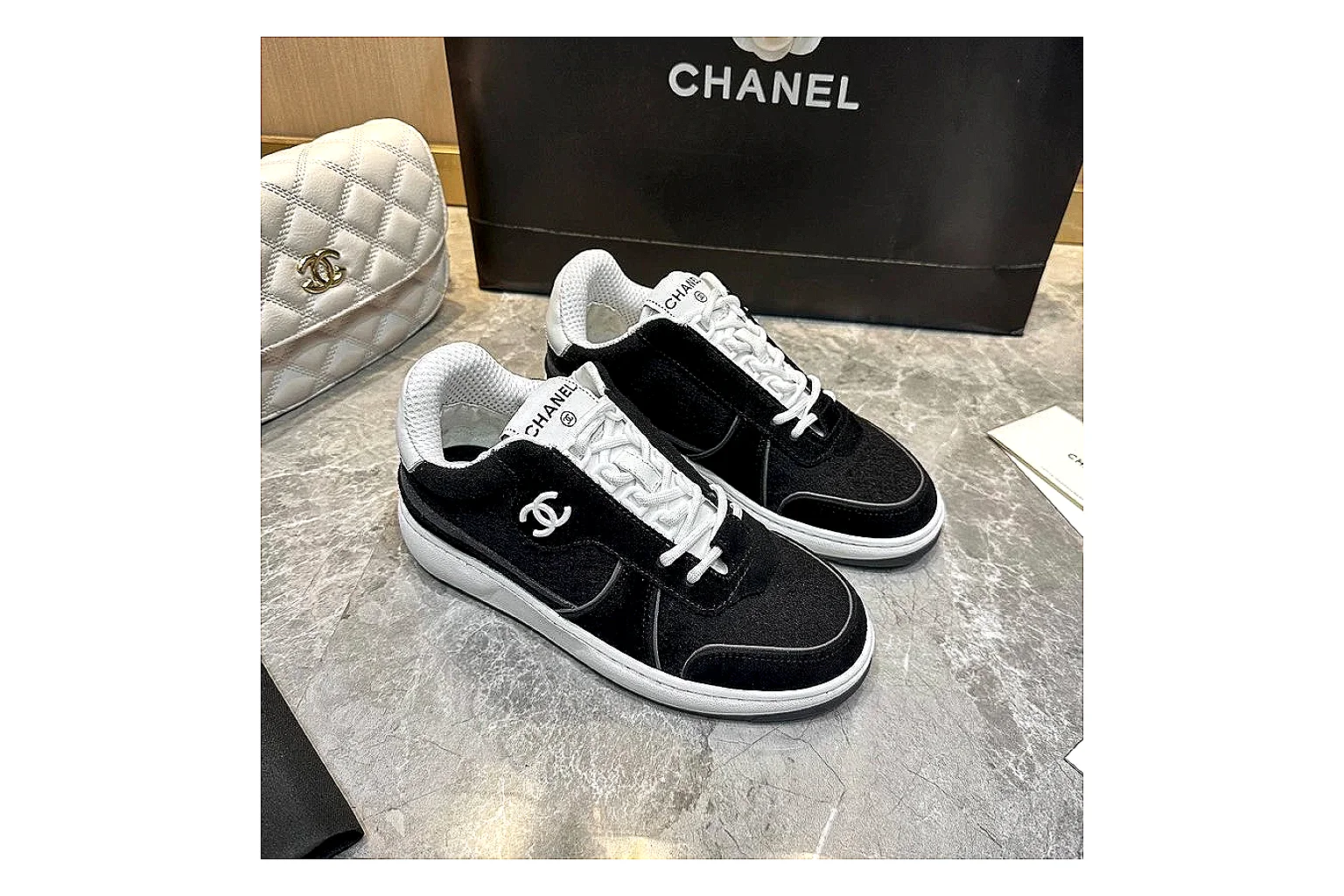 Kako QC Lab inspection photos for Chanel Black Runner Sneaker thumbnail 6