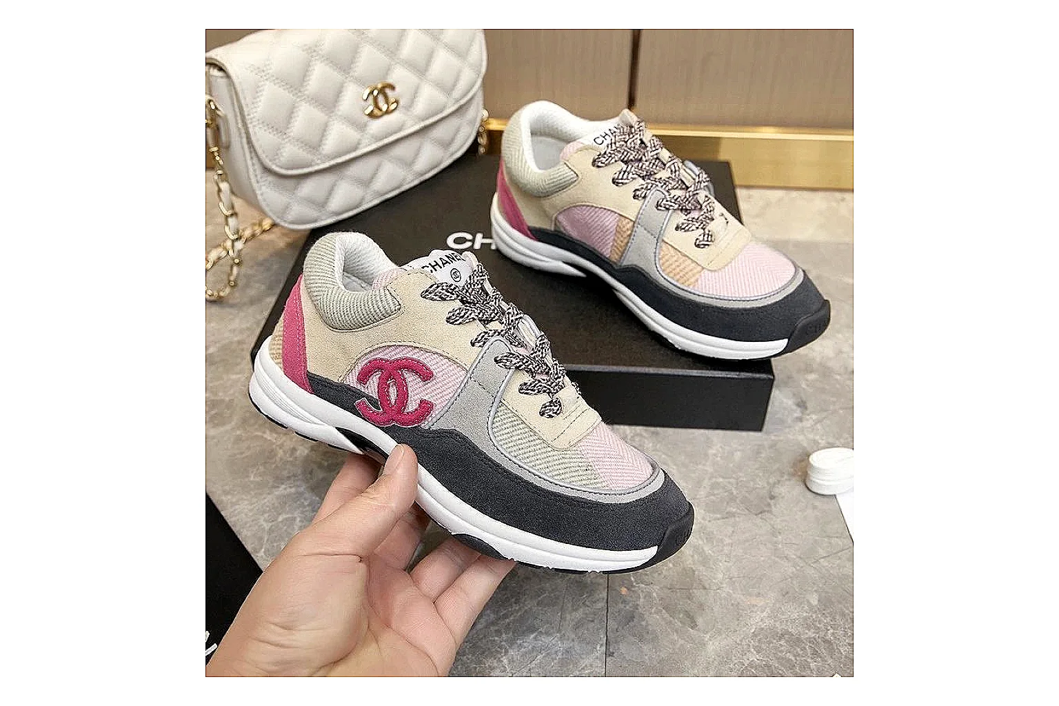 Kako QC Lab inspection photos for Chanel Black Runner Sneaker thumbnail 3
