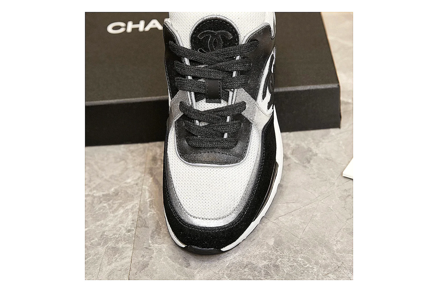 Kako QC Lab inspection photos for Chanel Black White Runner Sneaker thumbnail 4