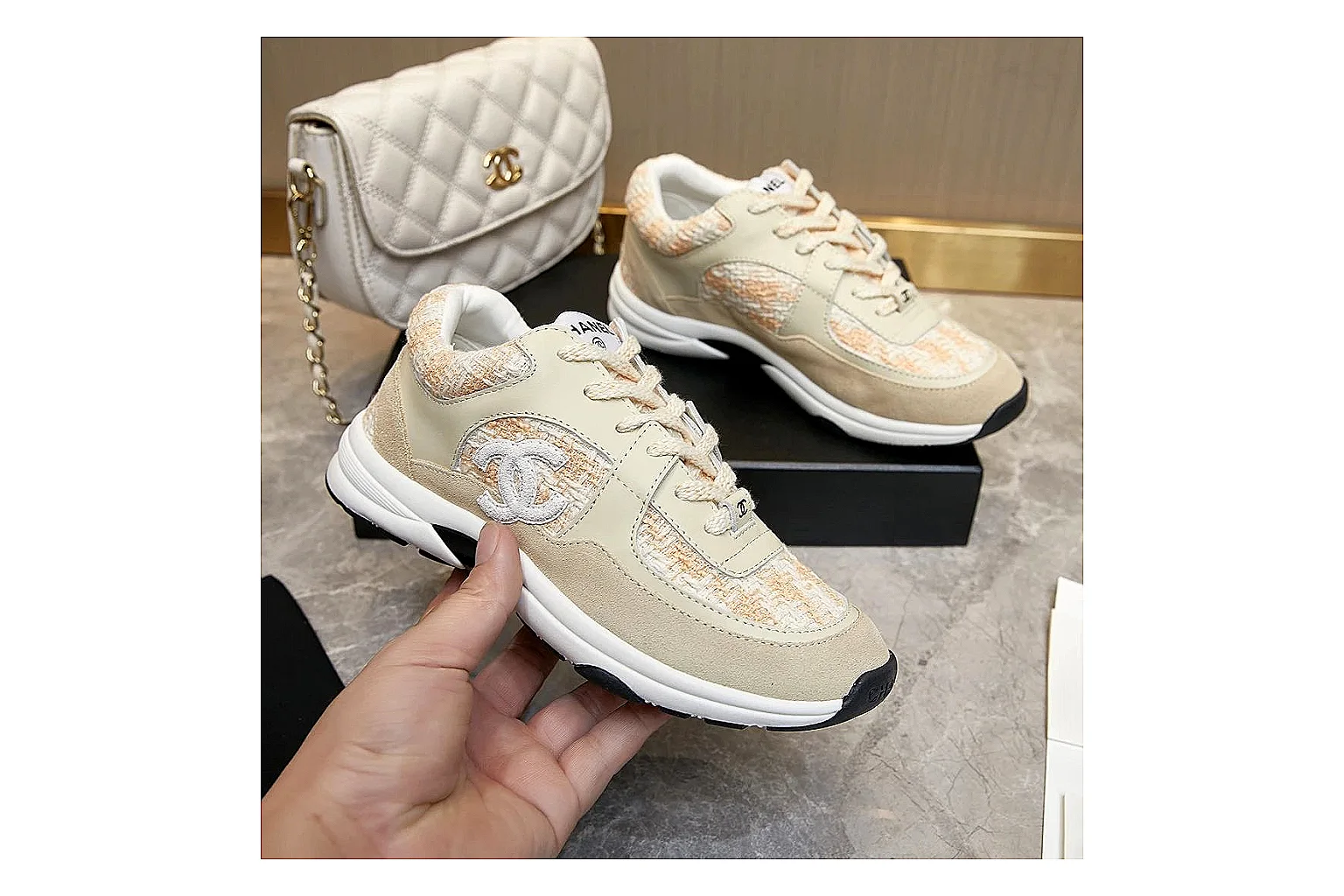 kakoqclab.com Chanel Beige CC Runner 2880 Beige runner product image thumbnail 2