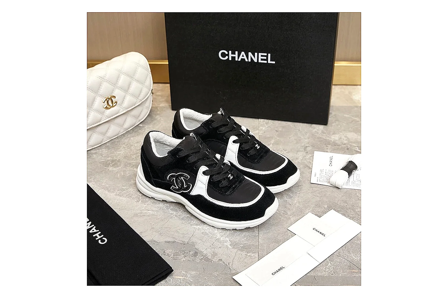 kakoqclab.com Chanel Black White CC Runner 2802 Black White runner product image thumbnail 6