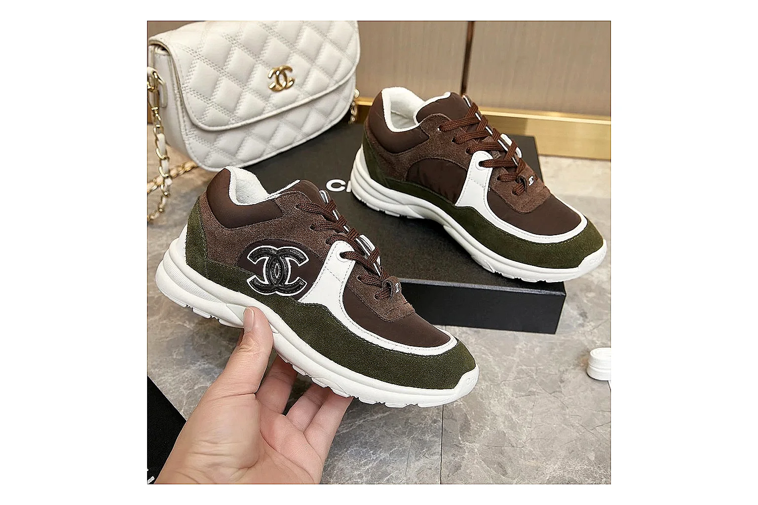 kakoqclab.com Chanel Brown CC Runner 2799 Brown runner product image thumbnail 3