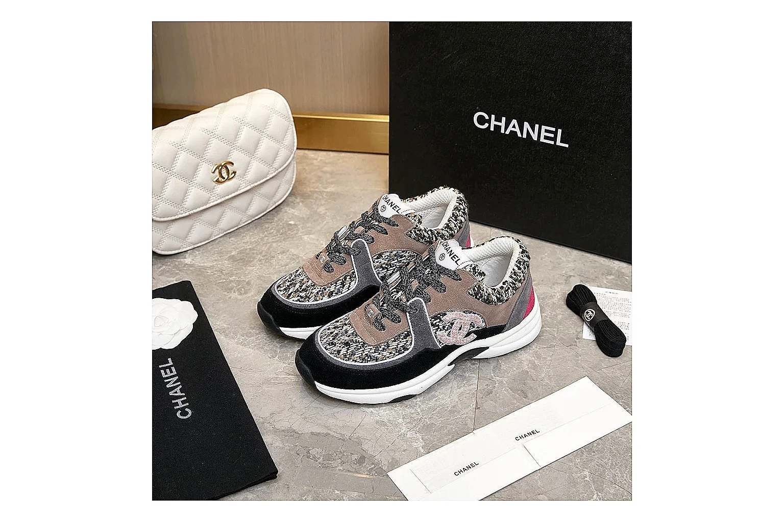 kakoqclab.com Chanel Grey Pink CC Runner 2853 Grey Pink runner product image thumbnail 6