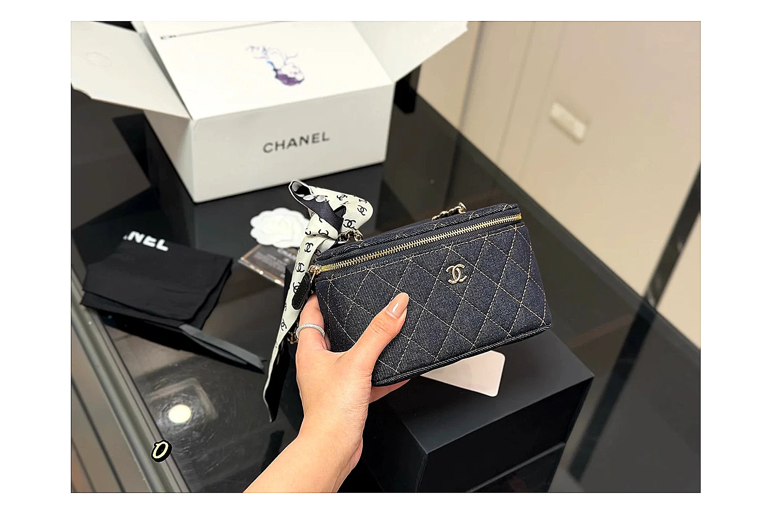 Chanel Quilted Denim Vanity Bag QC photo reference SKU 1194080912 thumbnail 6