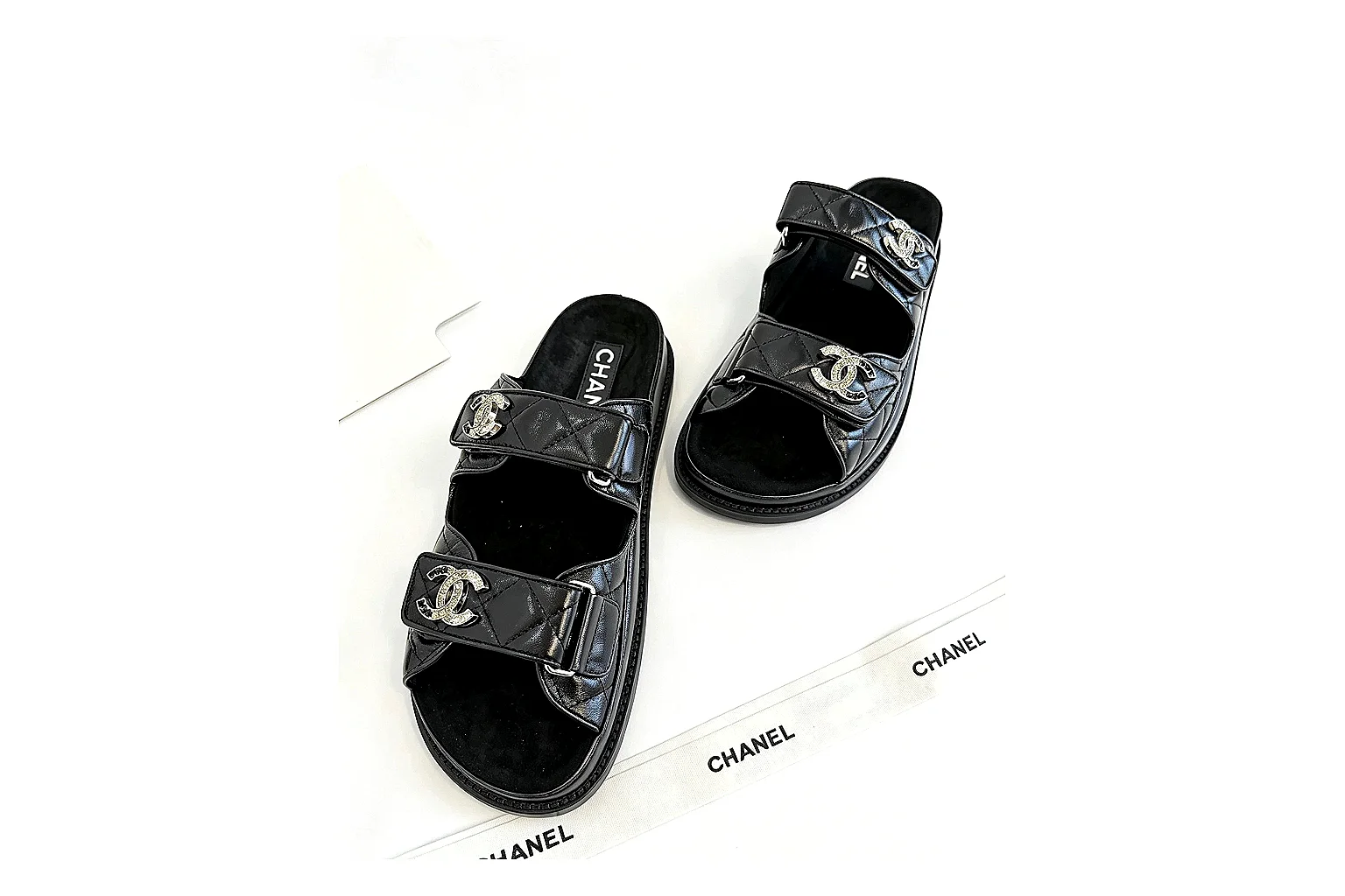 kakoqclab.com Chanel Logo Slide Black QC photo checklist six-photo gallery thumbnail 5