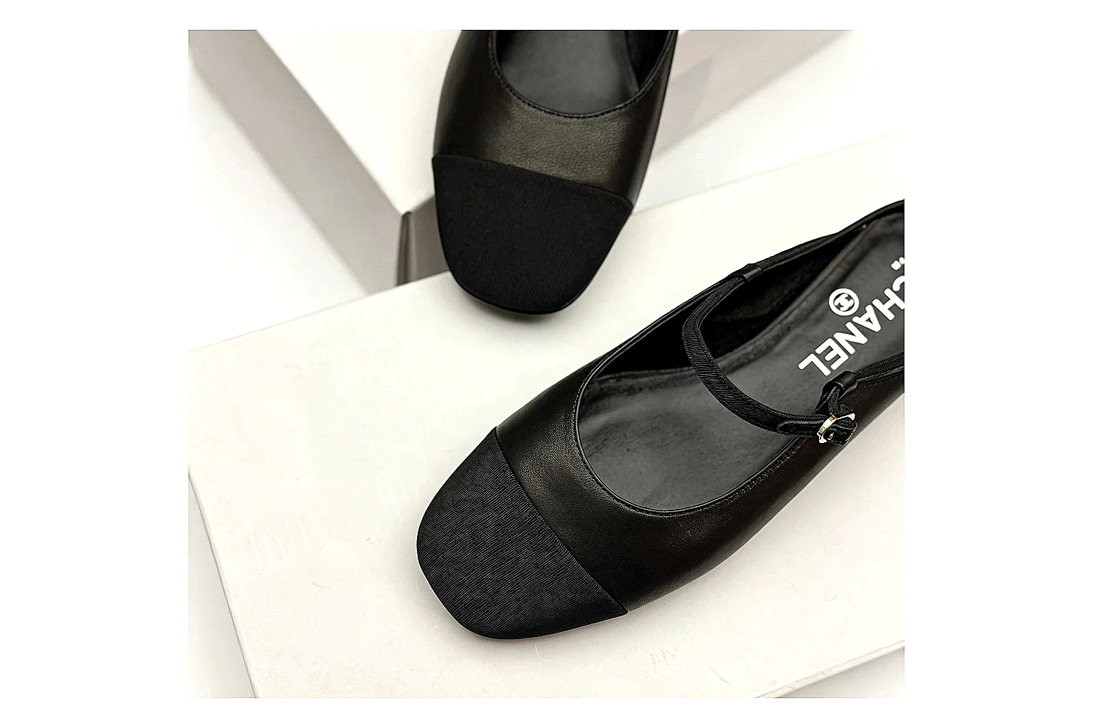 kakoqclab.com Chanel Mary Jane Flat Black QC photo checklist six-photo gallery thumbnail 4