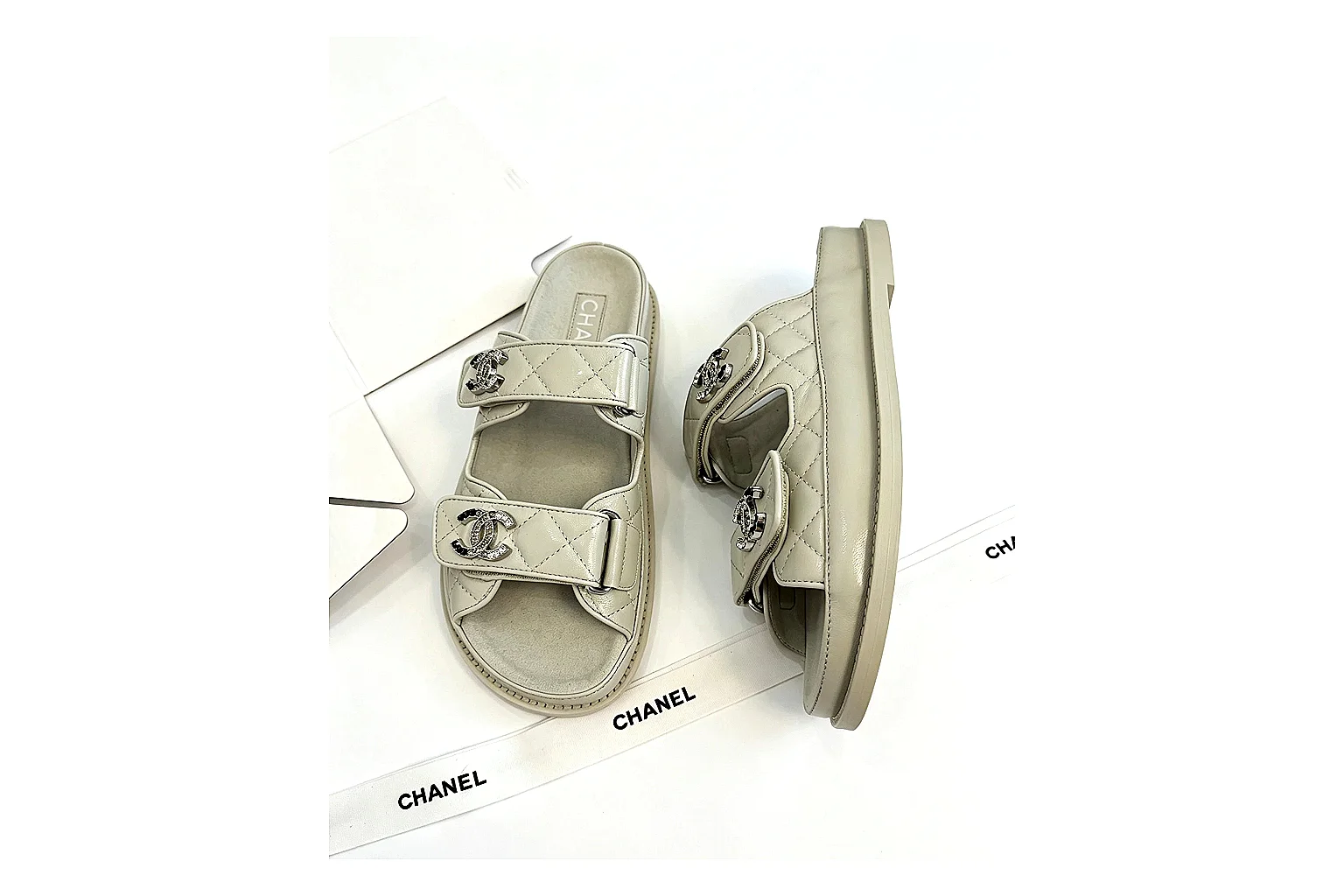 kakoqclab.com Chanel Strap Sandal Beige QC photo checklist six-photo gallery thumbnail 4