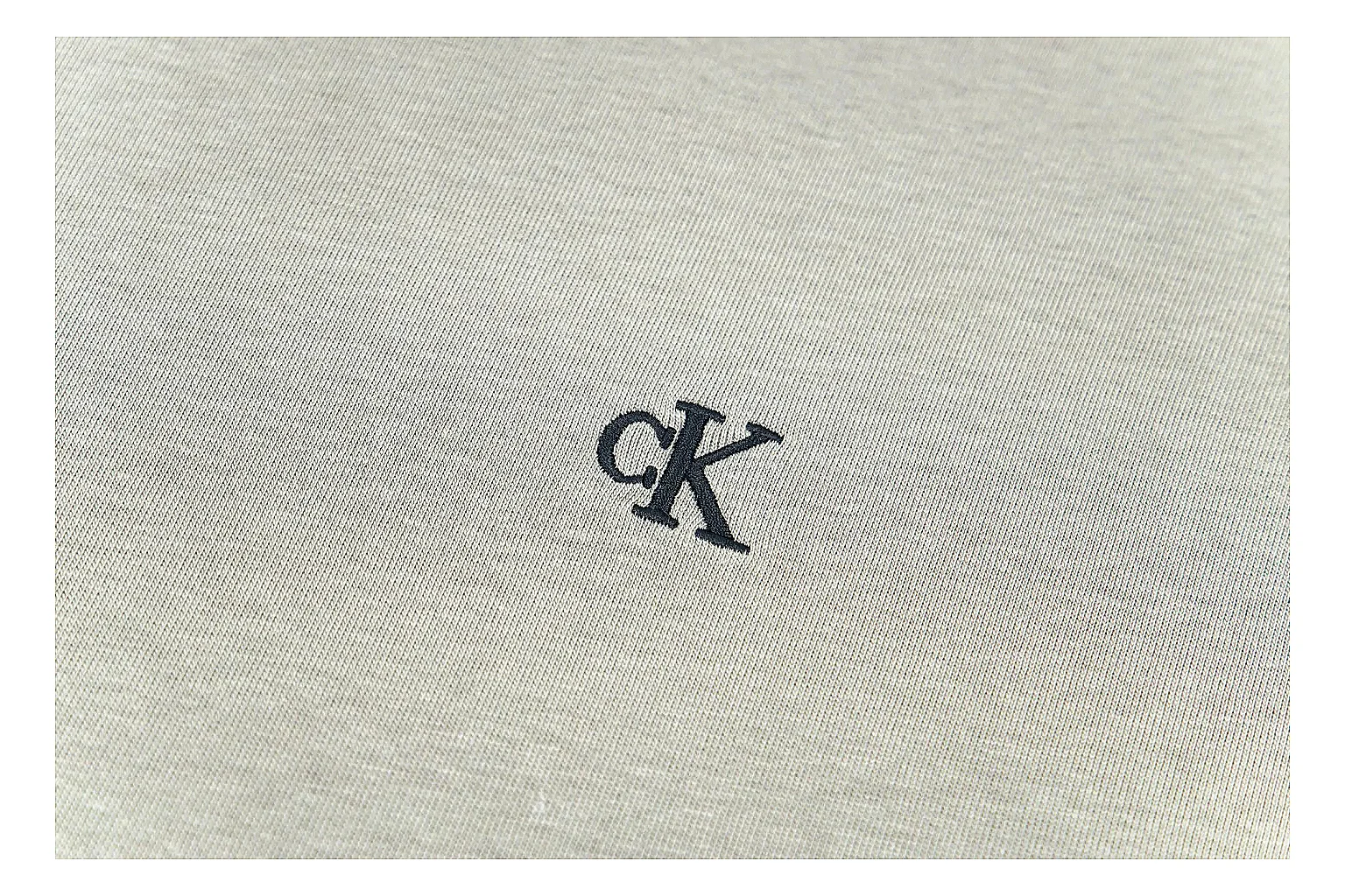 kakoqclab.com Calvin Klein Grey Small Logo Logo Tee 0554 Grey Small Logo short-sleeve-tee product image thumbnail 2