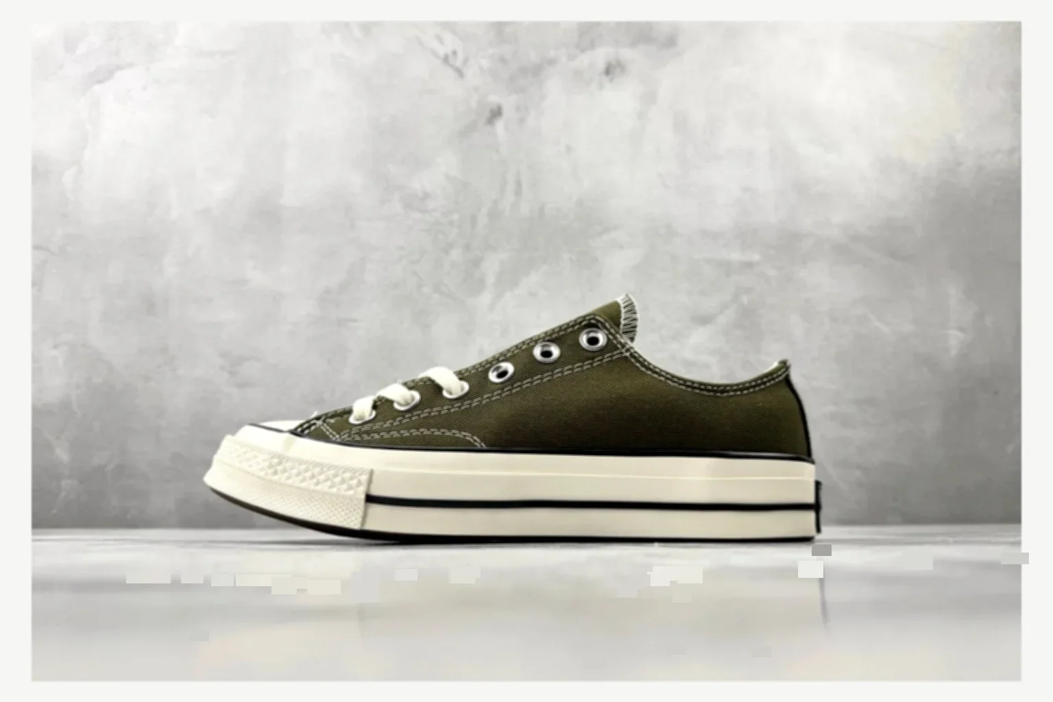 Converse Chuck 70 Olive Low Top QC photo reference SKU 1182167372
