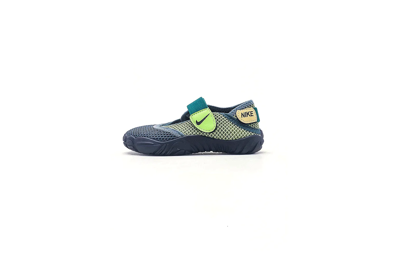 Gucci Ace Navy Green Sneaker 1324 QC angle reference with side and outsole views thumbnail 2