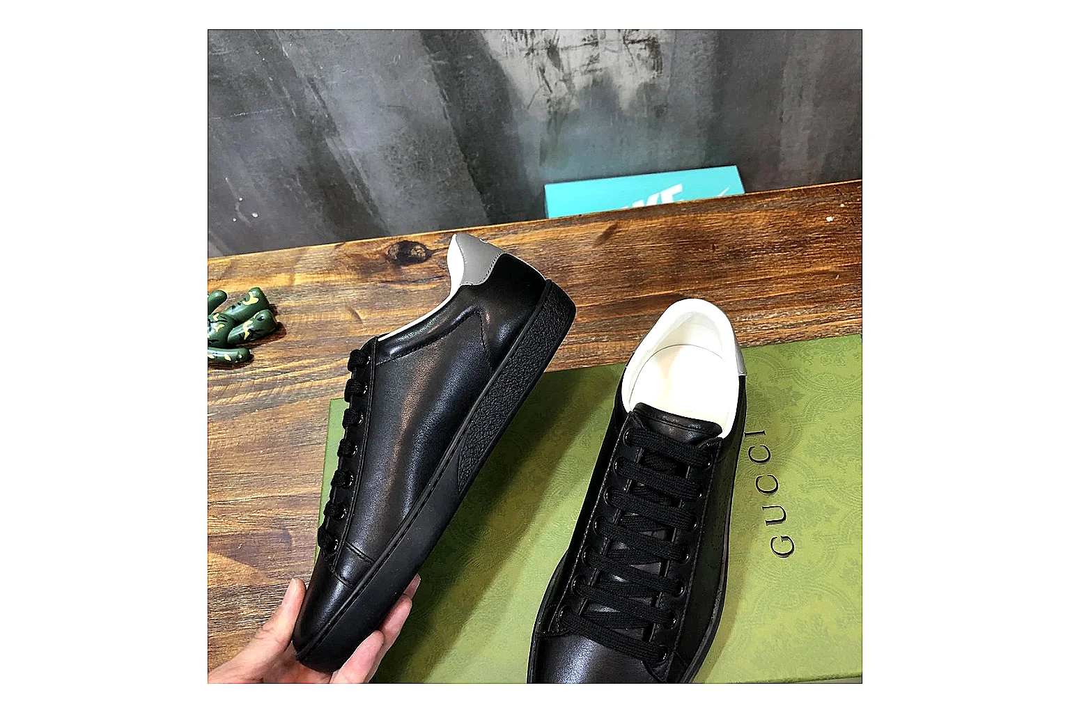 kakoqclab.com Gucci Ace Black Green Red QC photo checklist six-photo gallery thumbnail 3