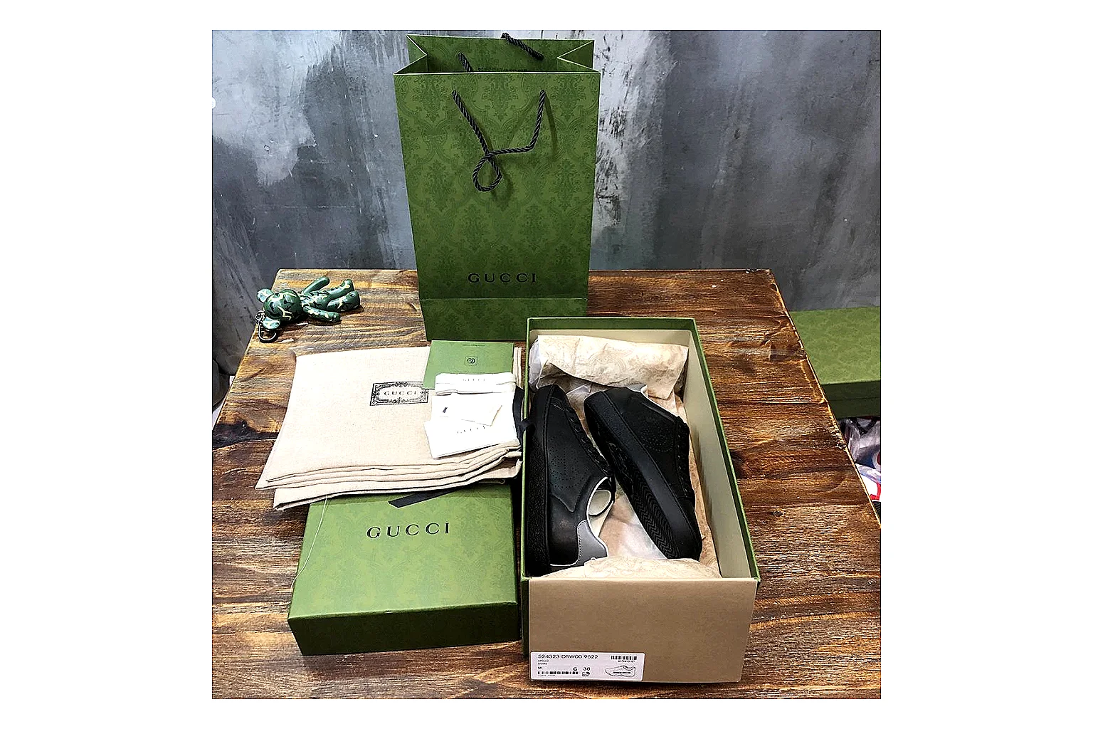 kakoqclab.com Gucci Ace Black Green Red QC photo checklist six-photo gallery thumbnail 5