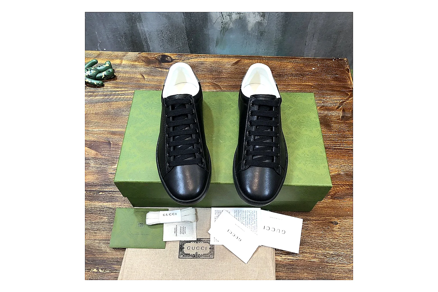 kakoqclab.com Gucci Ace Black Green Red QC photo checklist six-photo gallery thumbnail 6