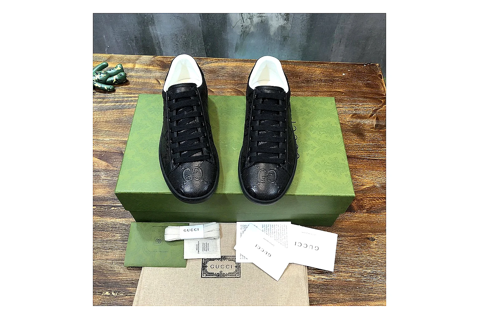 kakoqclab.com Gucci Ace Black Green Red QC photo checklist six-photo gallery thumbnail 6