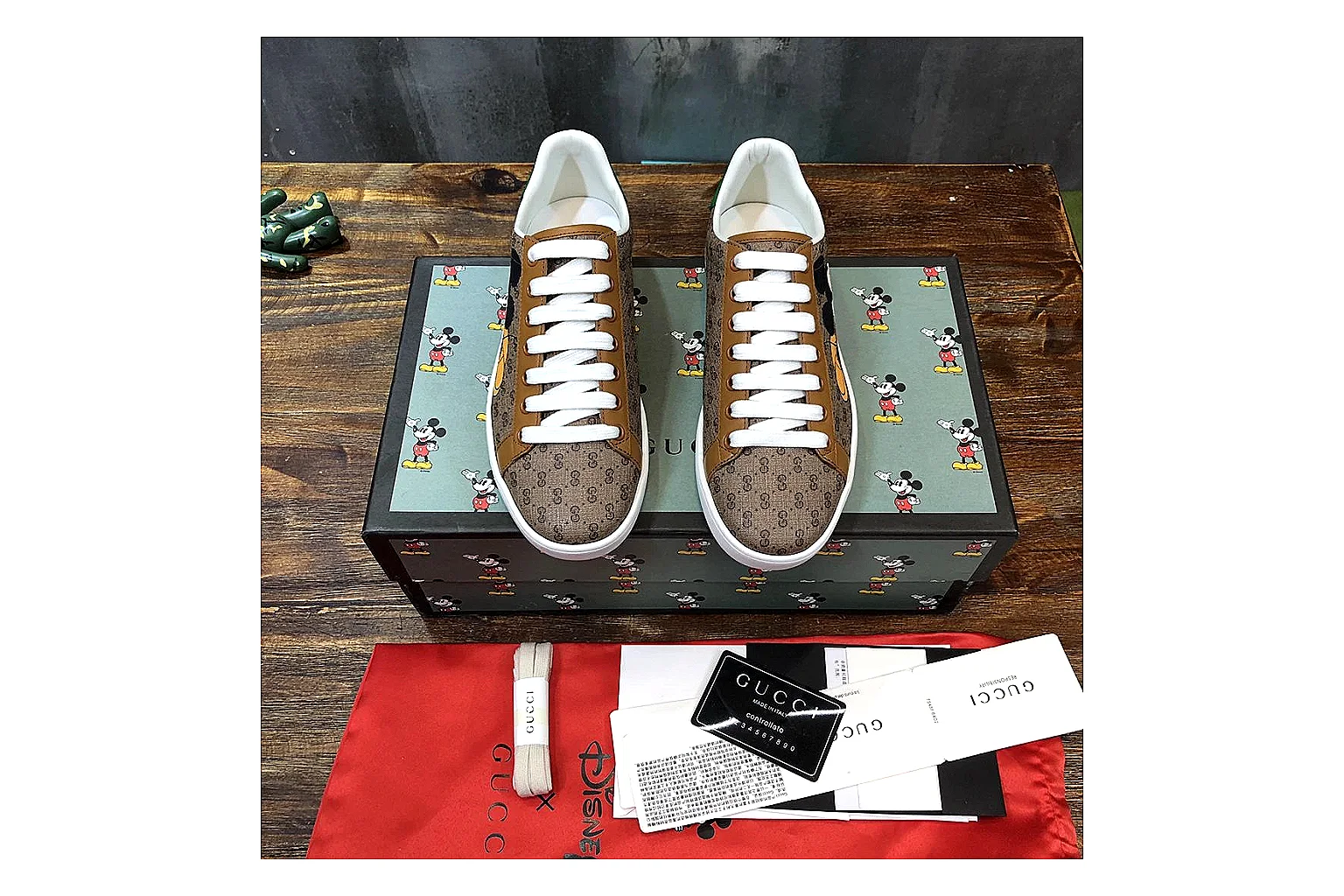 kakoqclab.com Gucci Ace Brown White QC photo checklist six-photo gallery thumbnail 6