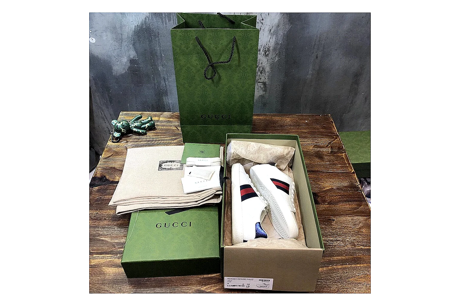 kakoqclab.com Gucci Ace White Green Red QC photo checklist six-photo gallery thumbnail 5