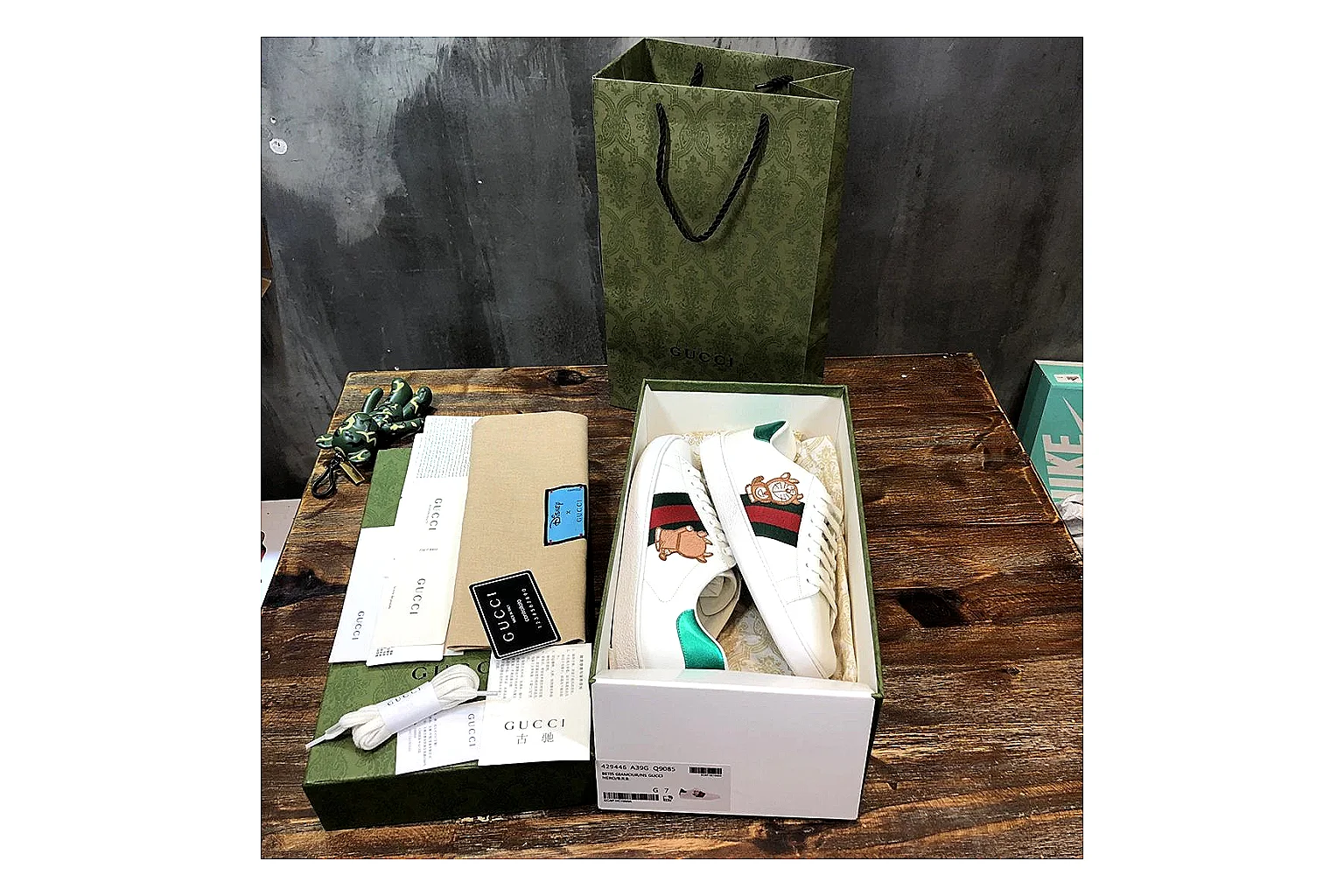 kakoqclab.com Gucci Ace White Green Red QC photo checklist six-photo gallery thumbnail 5