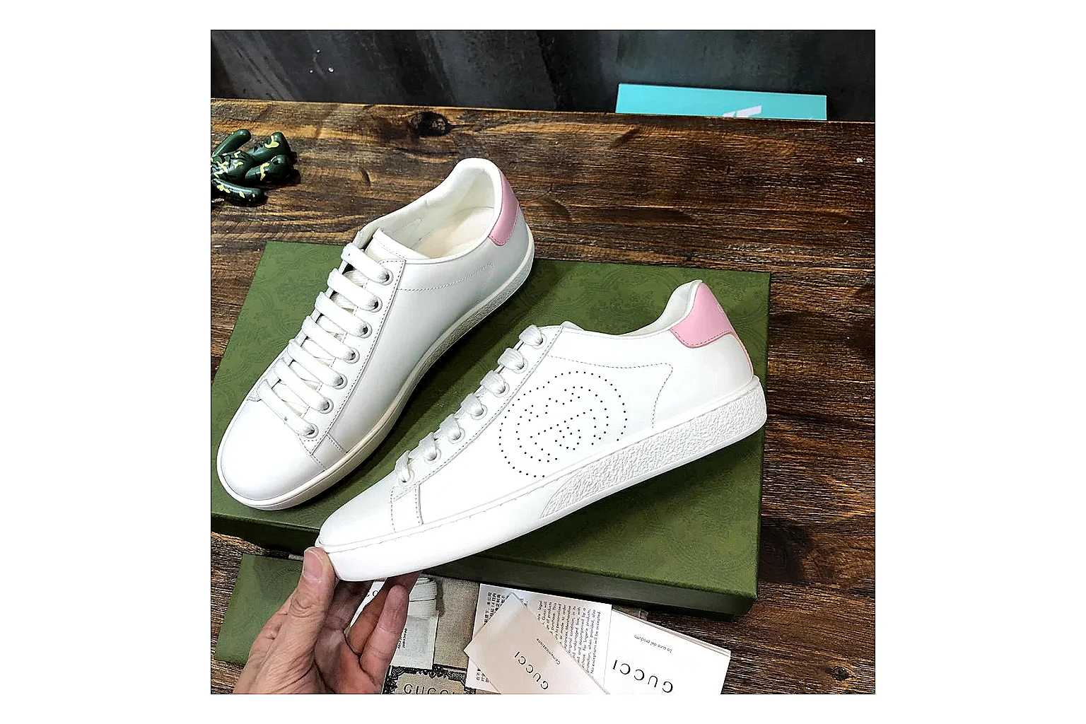 kakoqclab.com Gucci Ace White Pink QC photo checklist six-photo gallery