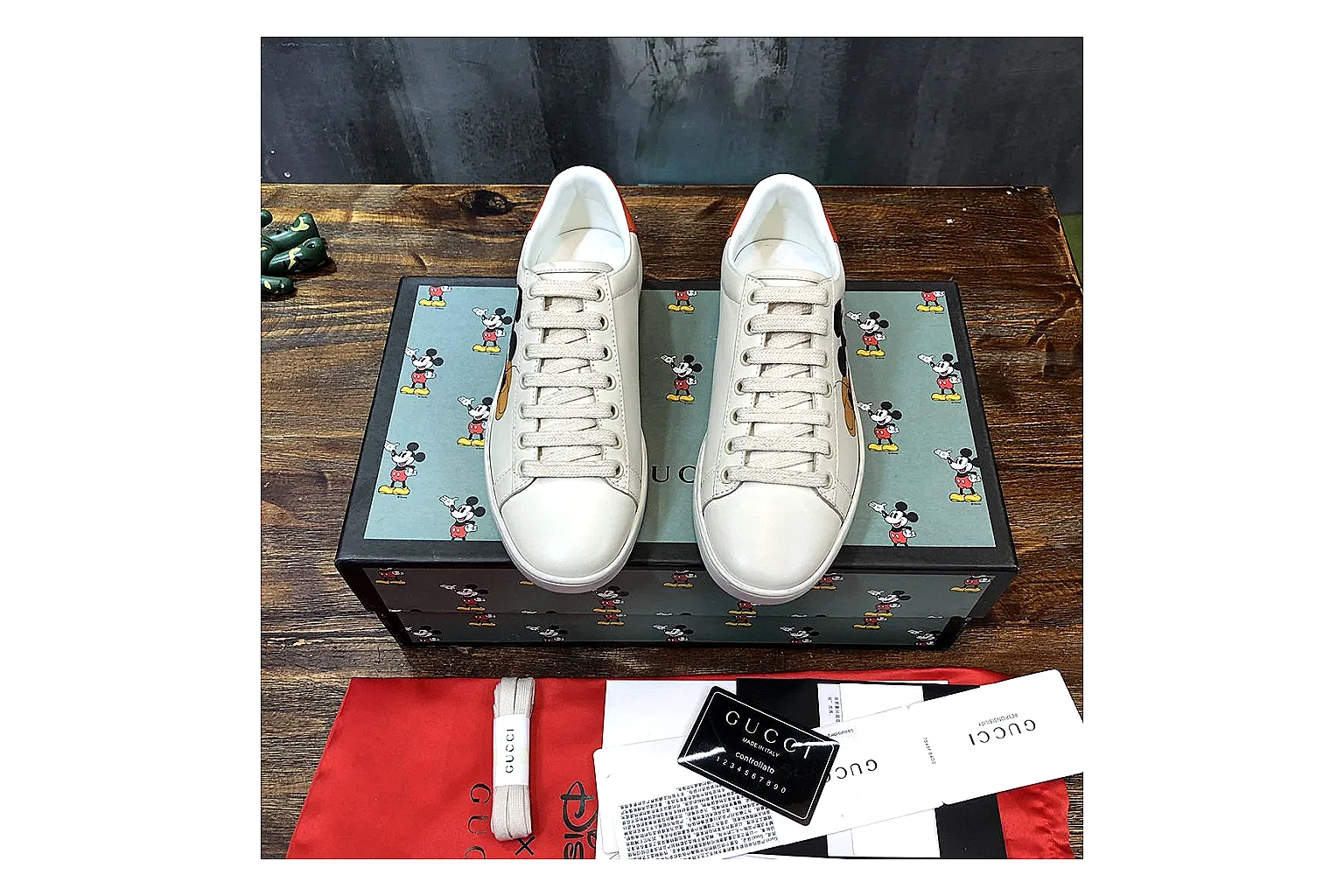 kakoqclab.com Gucci Ace White Red QC photo checklist six-photo gallery thumbnail 6