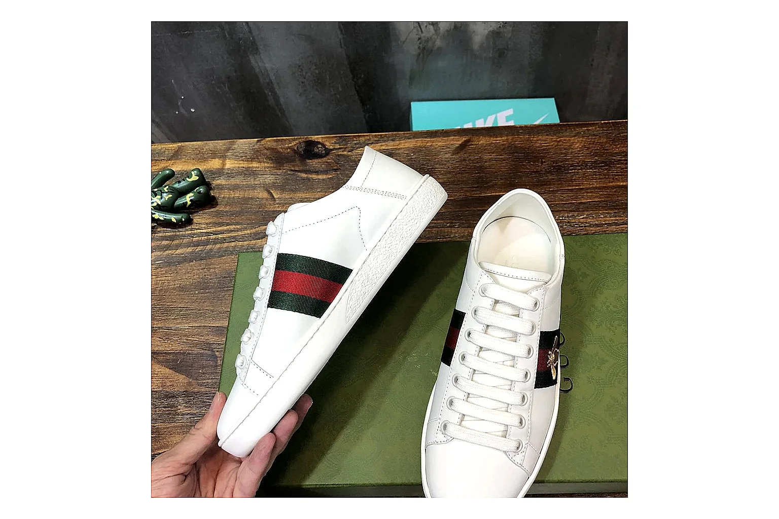 kakoqclab.com Gucci Ace White Red QC photo checklist six-photo gallery thumbnail 3