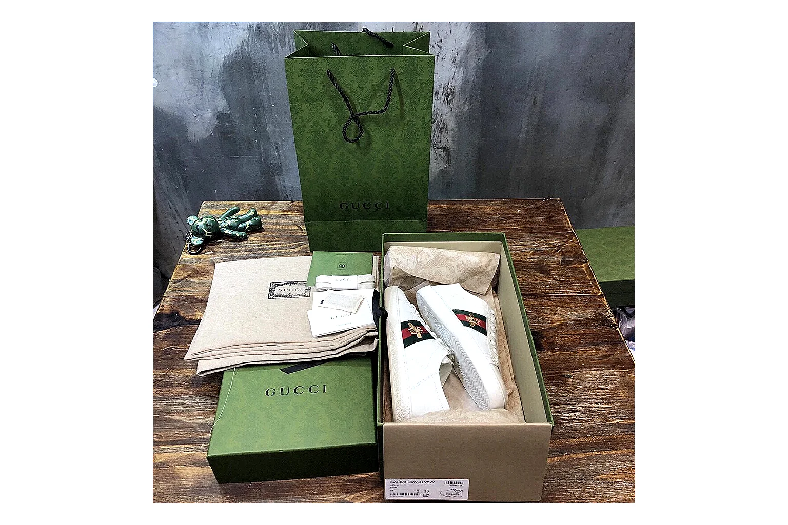 kakoqclab.com Gucci Ace White Red QC photo checklist six-photo gallery thumbnail 5