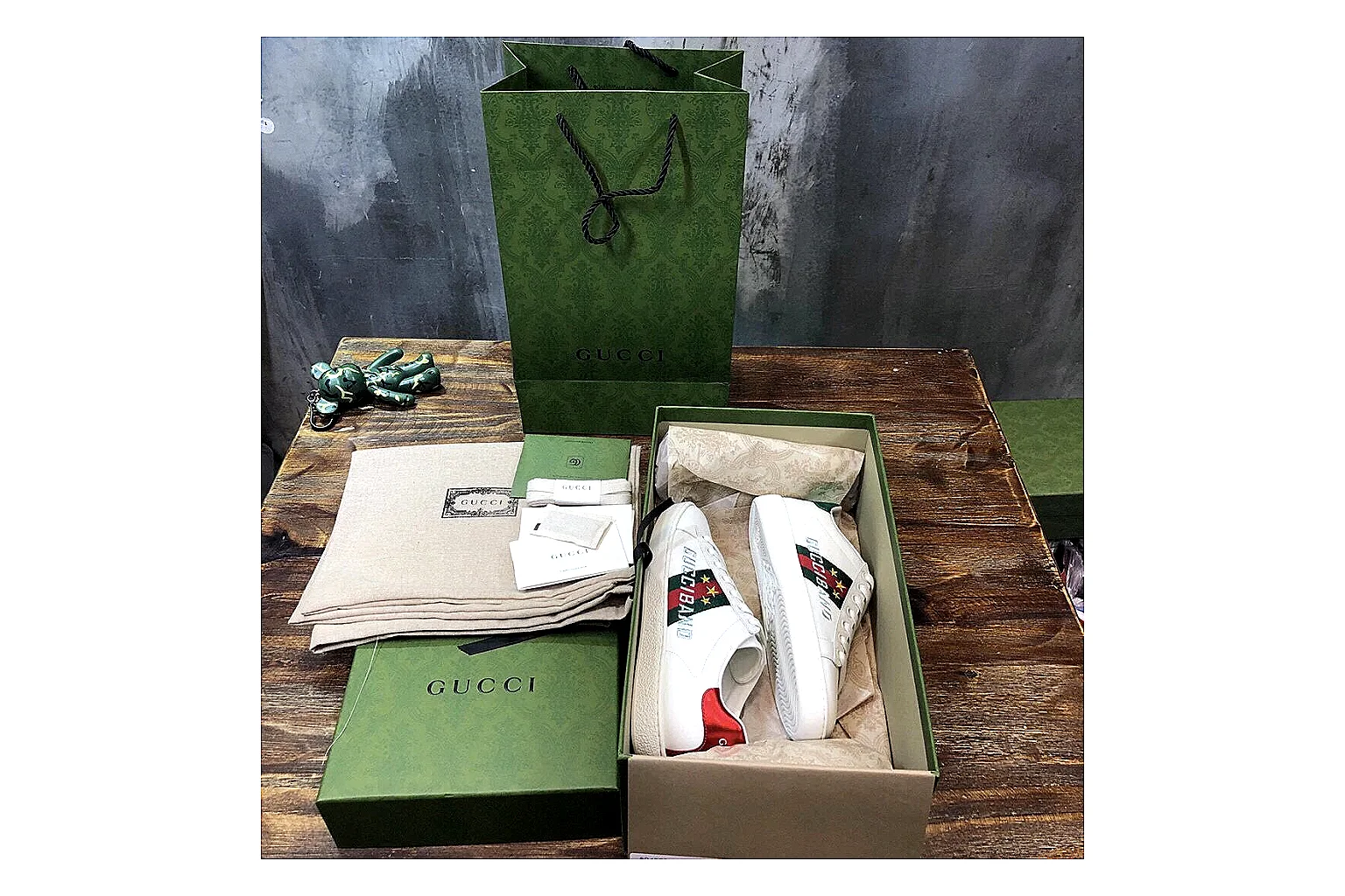 kakoqclab.com Gucci Ace White Red QC photo checklist six-photo gallery thumbnail 5