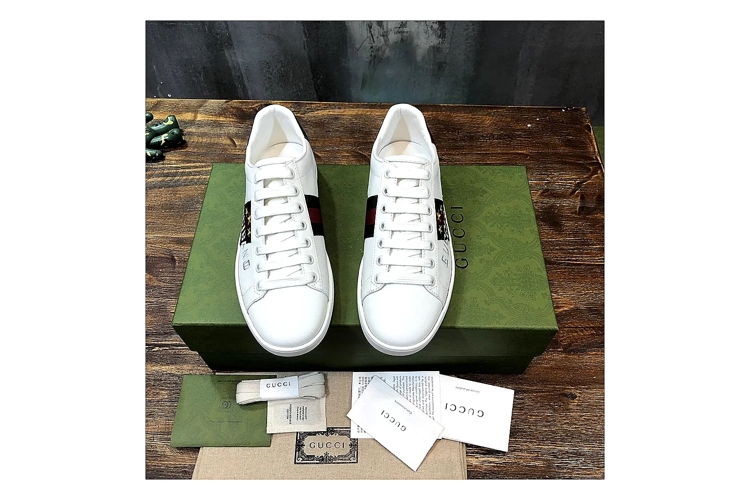 kakoqclab.com Gucci Ace White Red QC photo checklist six-photo gallery thumbnail 6