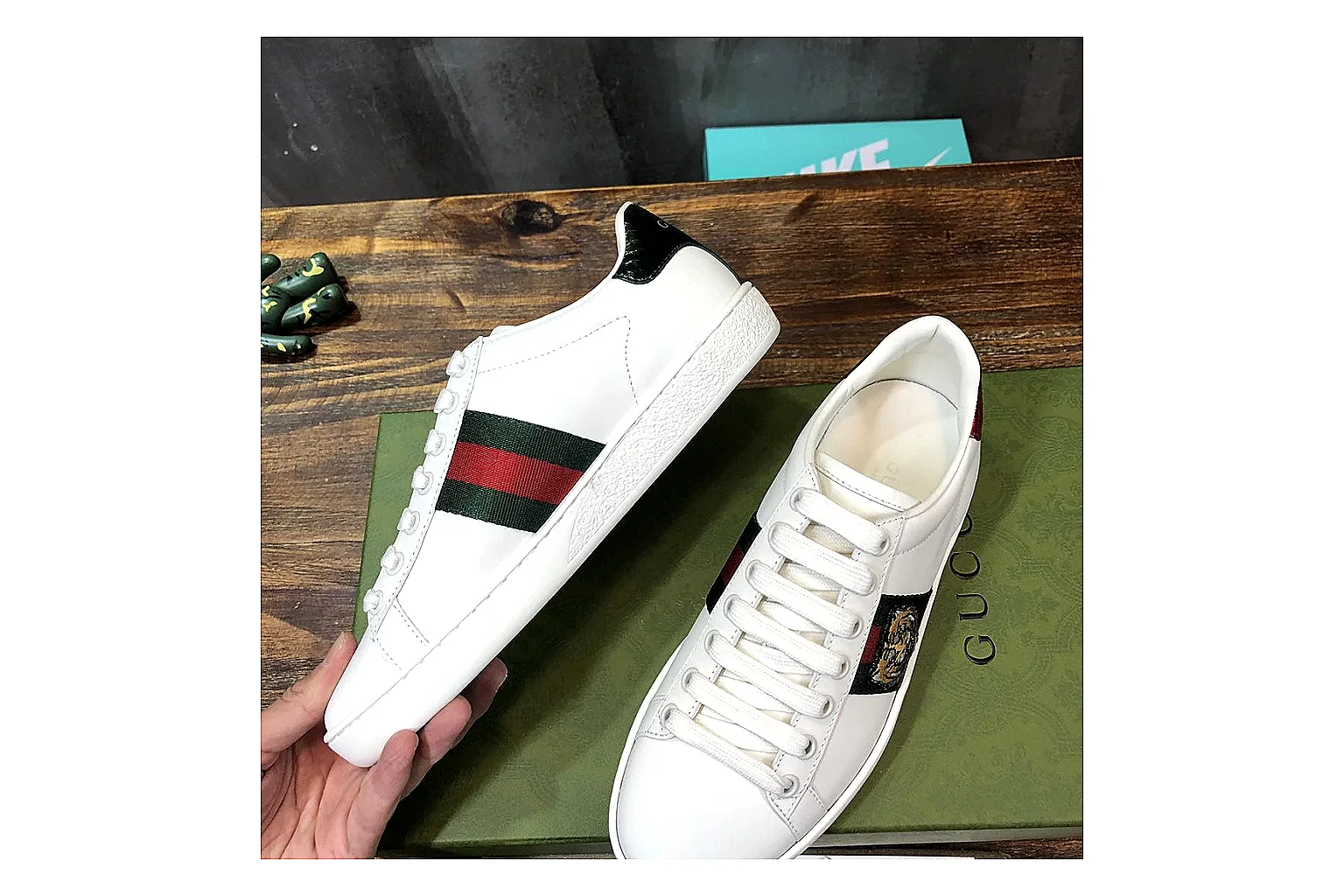 kakoqclab.com Gucci Ace White Red QC photo checklist six-photo gallery thumbnail 3