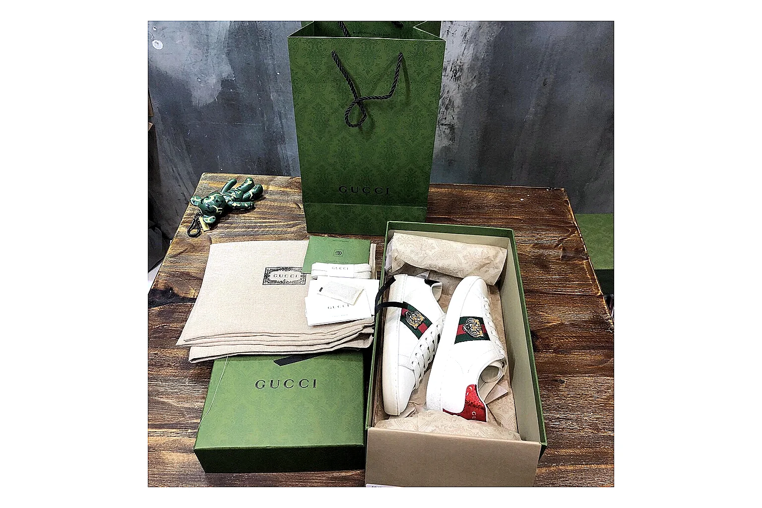 kakoqclab.com Gucci Ace White Red QC photo checklist six-photo gallery thumbnail 5