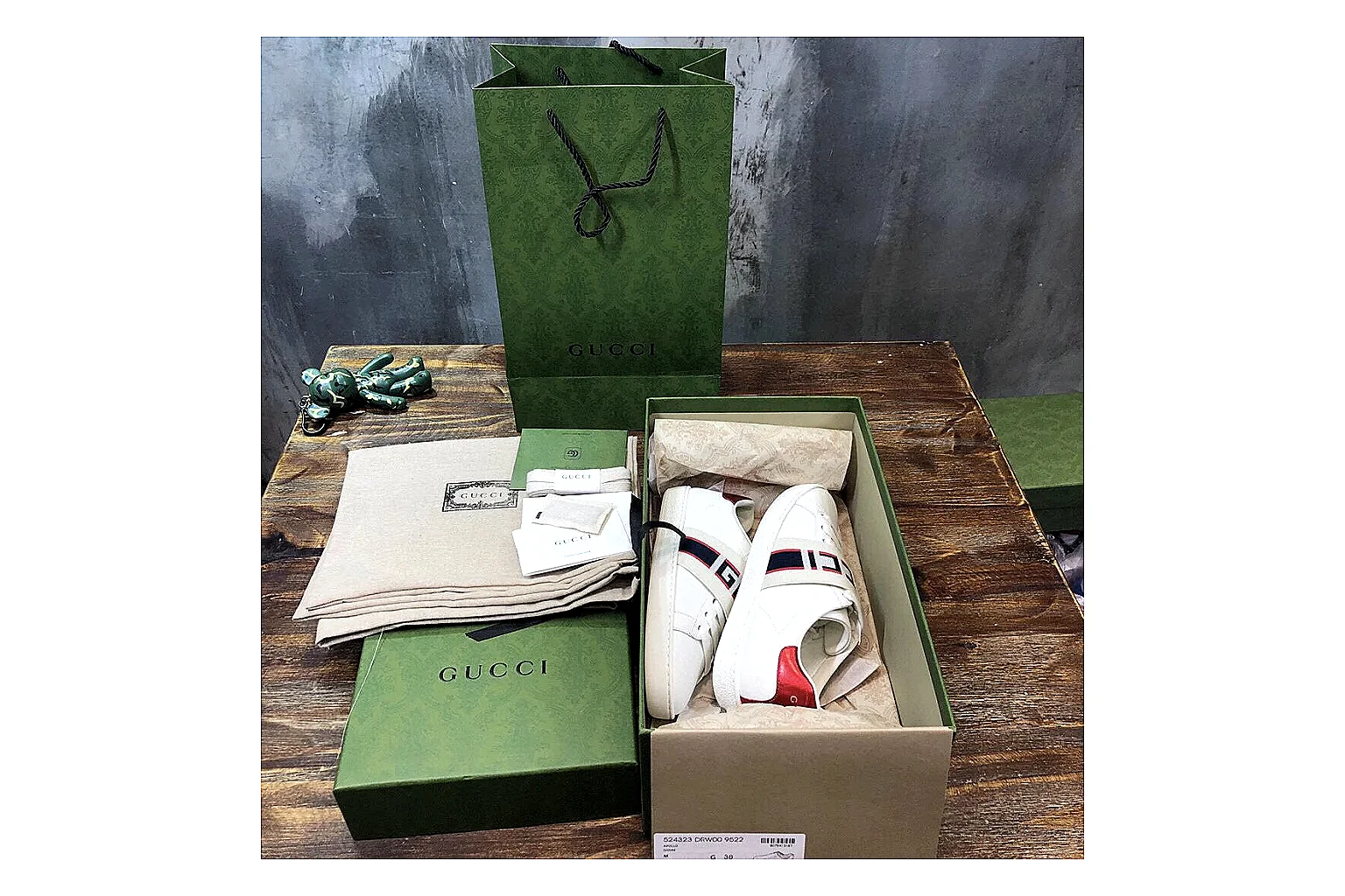 kakoqclab.com Gucci Ace White Red Green QC photo checklist six-photo gallery thumbnail 5