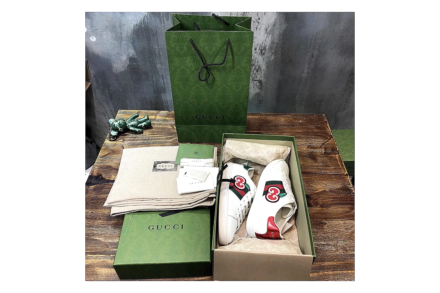 kakoqclab.com Gucci Ace White Red Green QC photo checklist six-photo gallery thumbnail 5