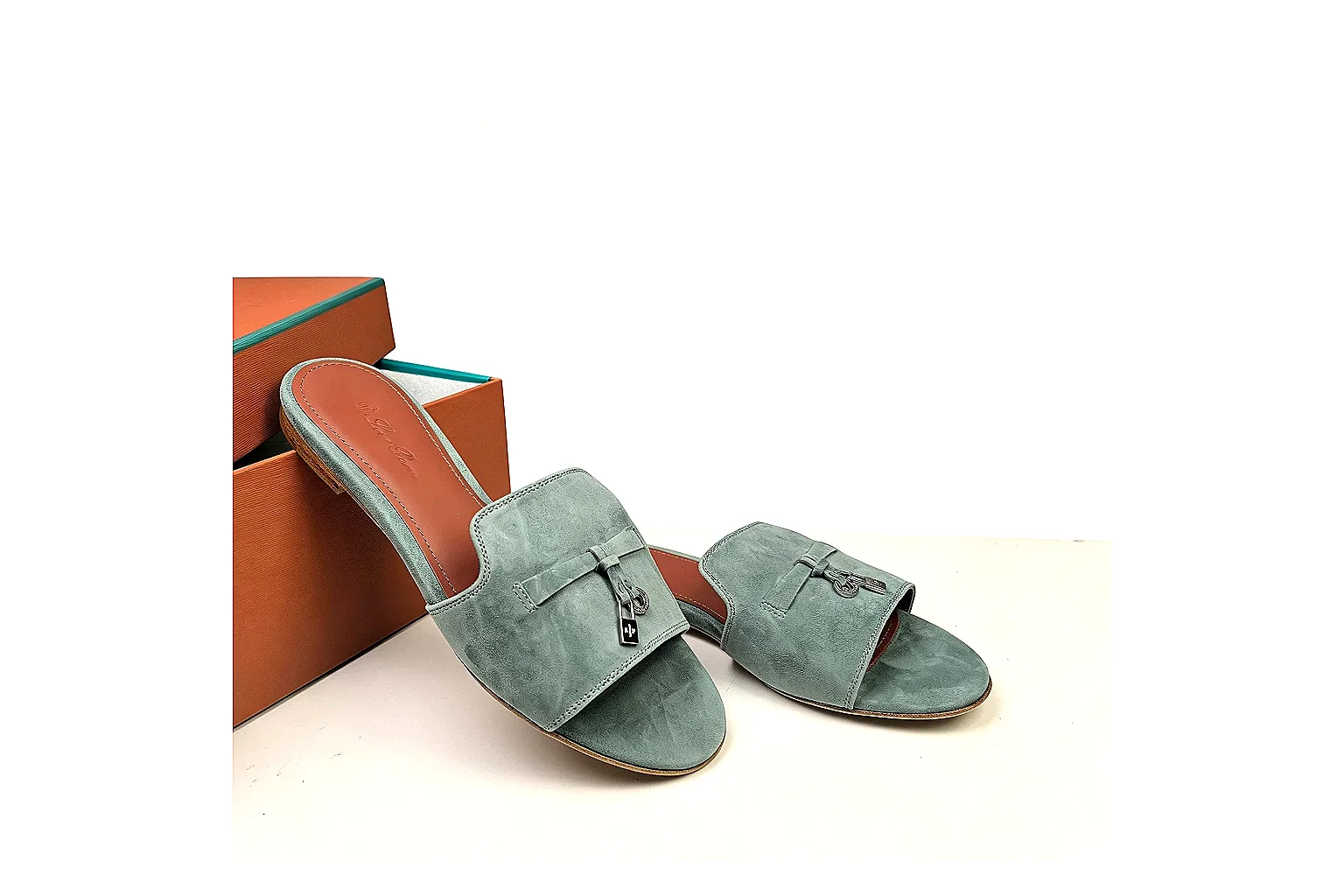 kakoqclab.com Hermes Oran Sage Green QC photo checklist six-photo gallery thumbnail 6