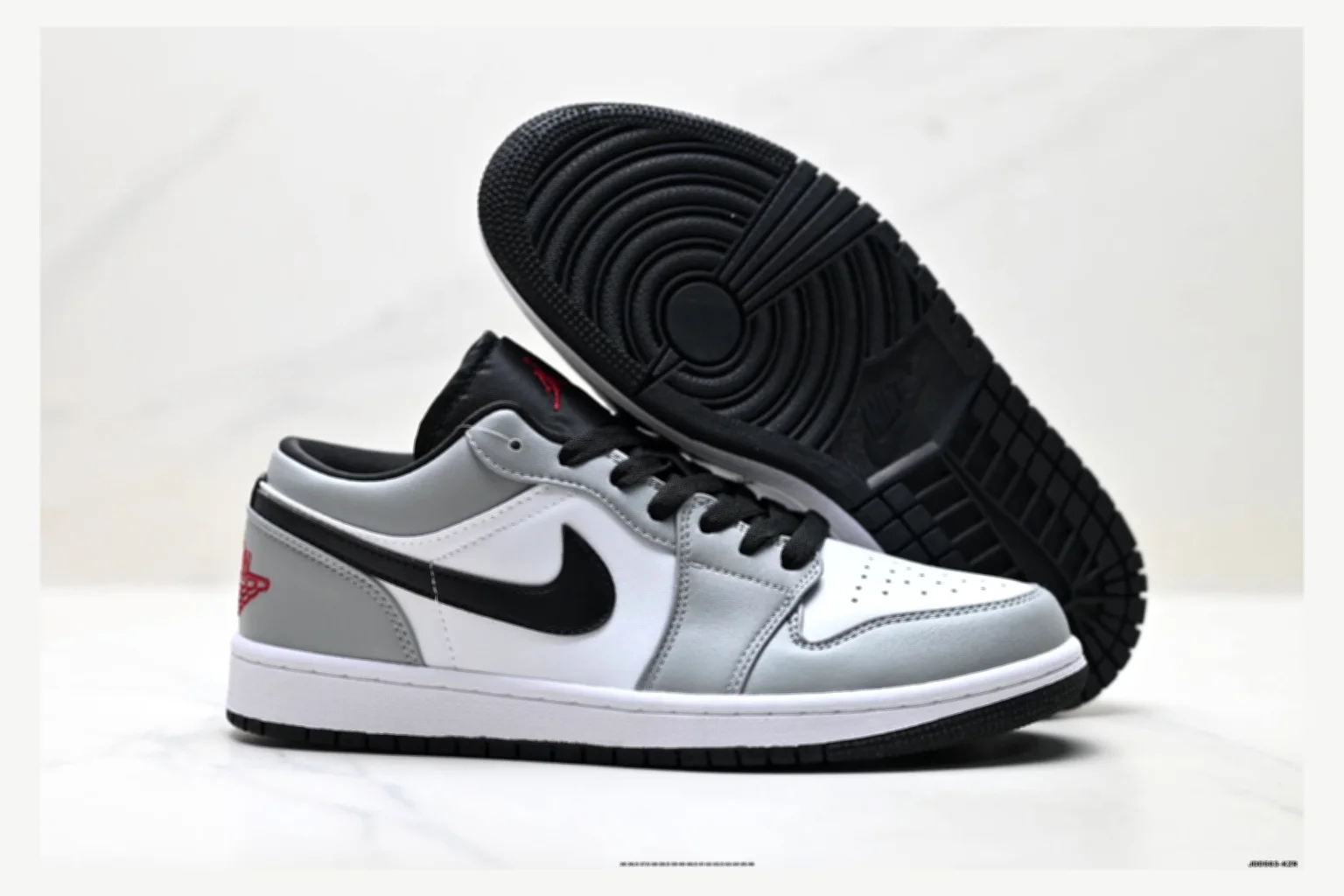 Jordan Air Jordan 1 Low Gray White QC photo reference SKU 1182167486 thumbnail 3