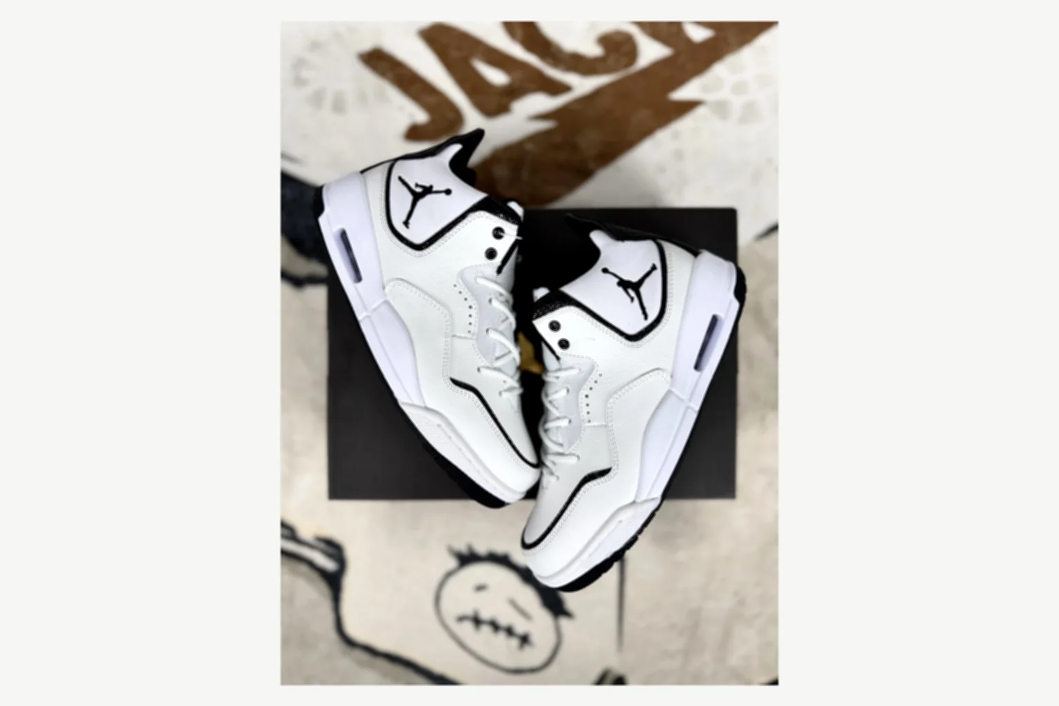 Jordan Courtside 23 Purple White Mid Top QC photo reference SKU 1194924481 thumbnail 4
