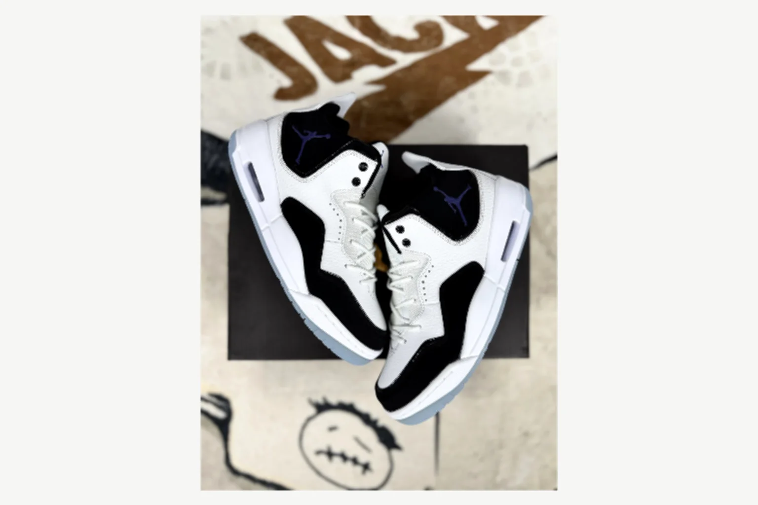 Jordan Courtside 23 Gray Blue Mid Top QC photo reference SKU 1194924534 thumbnail 4