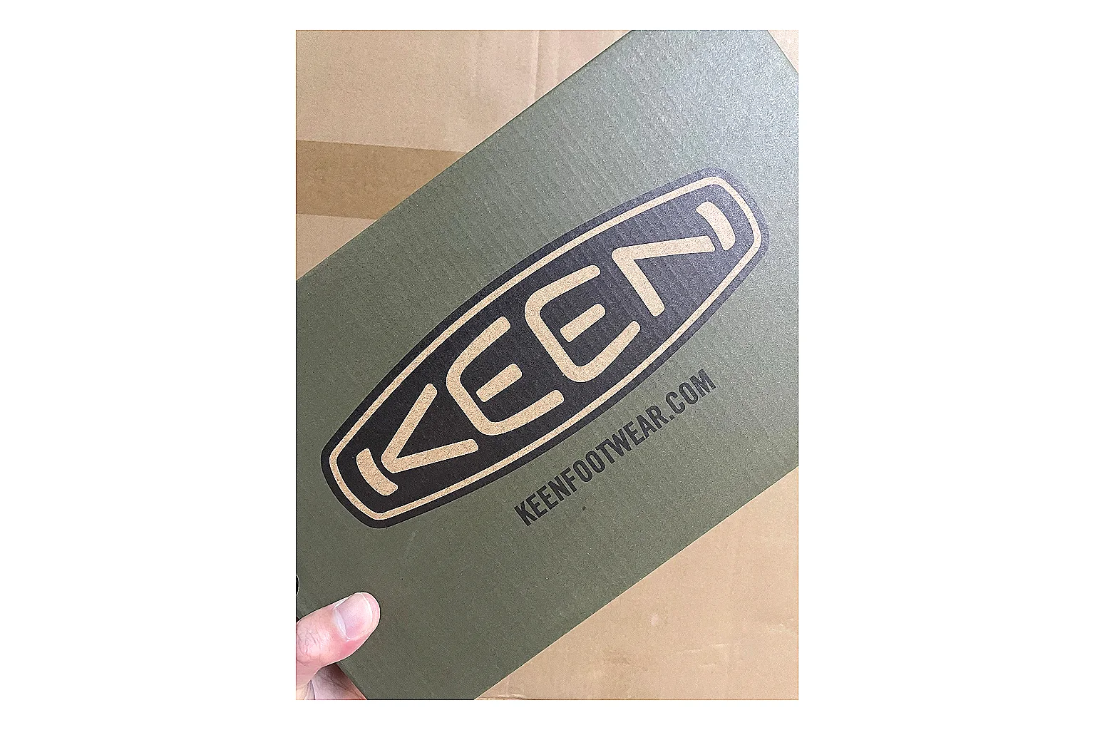 KEEN Jasper Runner Pink Navy QC reference photo showing pink navy mesh-suede upper, outdoor runner shape, protective front profile, and trail-casual sole thumbnail 3