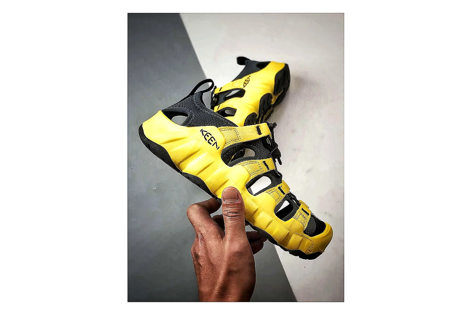 KEEN Jasper Sandal Yellow Black QC reference photo showing yellow black suede-mesh upper, protective sandal structure, outdoor toe coverage, and rugged sole thumbnail 3