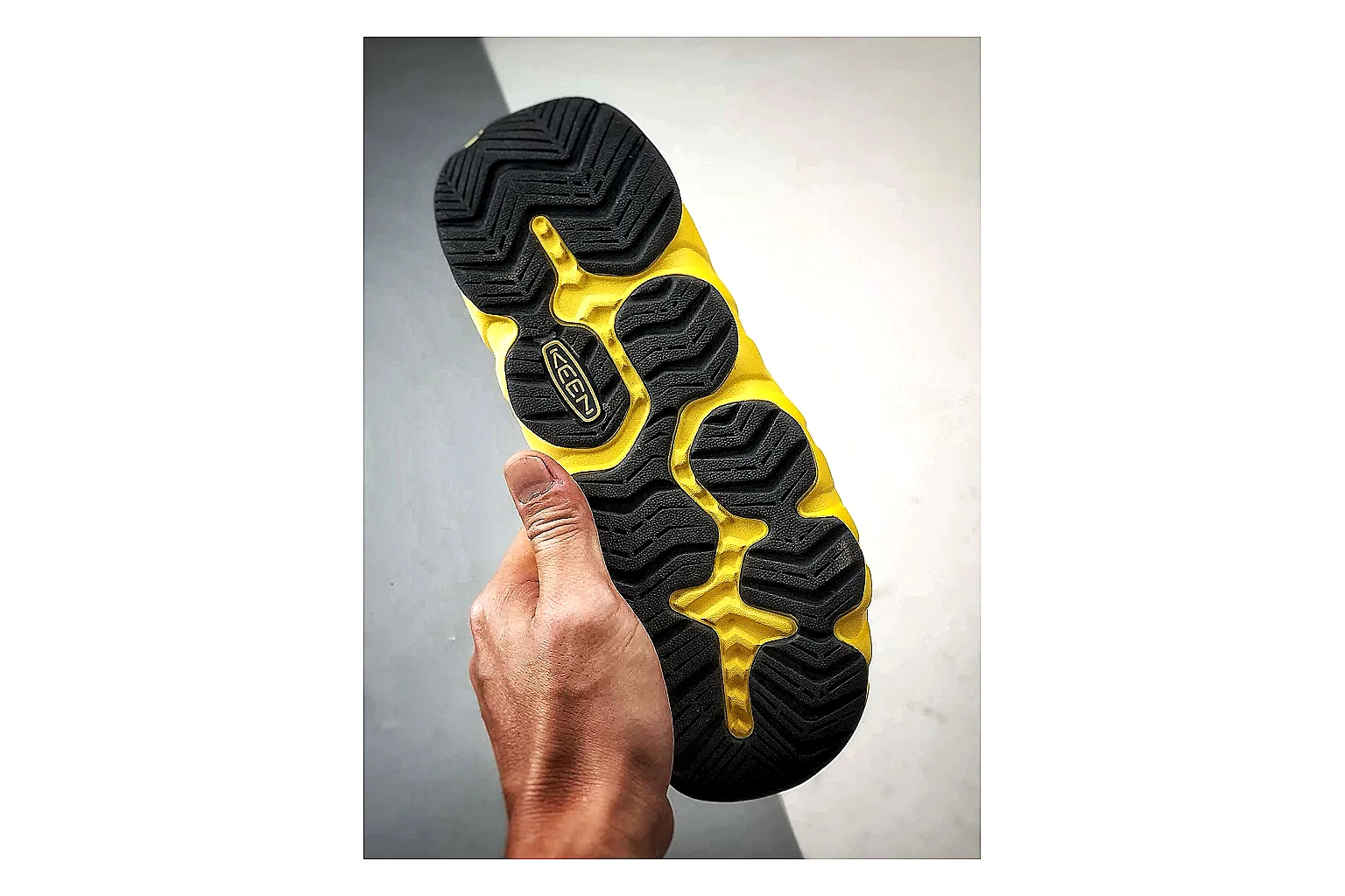 KEEN Jasper Sandal Yellow Black QC reference photo showing yellow black suede-mesh upper, protective sandal structure, outdoor toe coverage, and rugged sole thumbnail 4