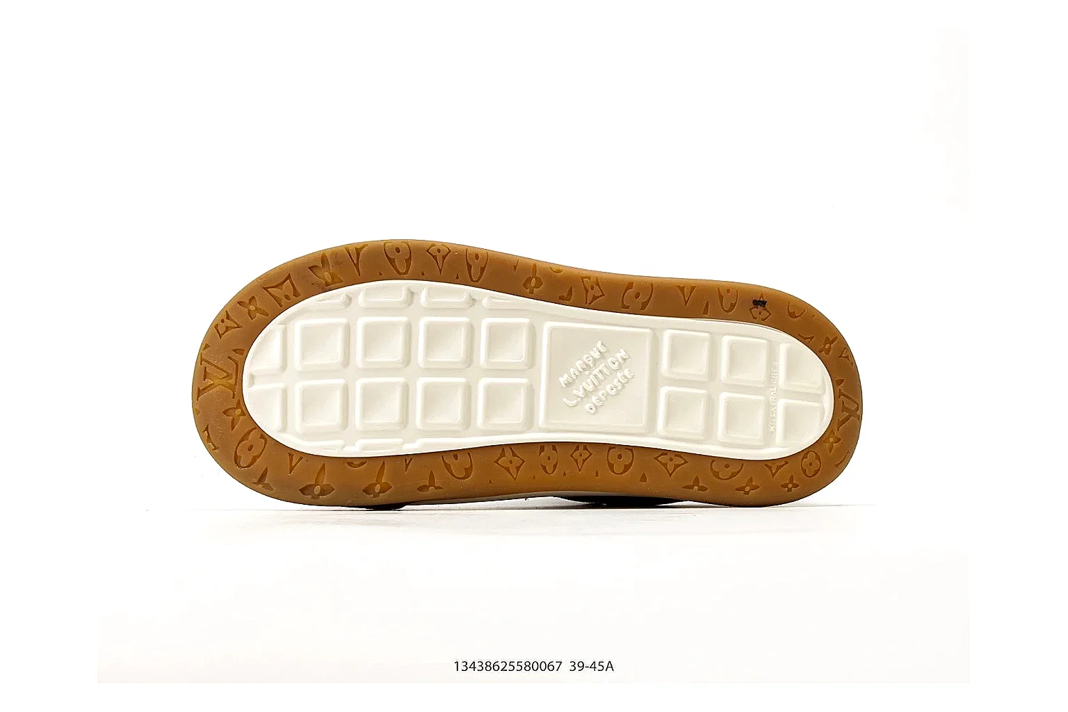 kakoqclab.com Louis Vuitton Skate Black Gum QC photo checklist six-photo gallery thumbnail 4