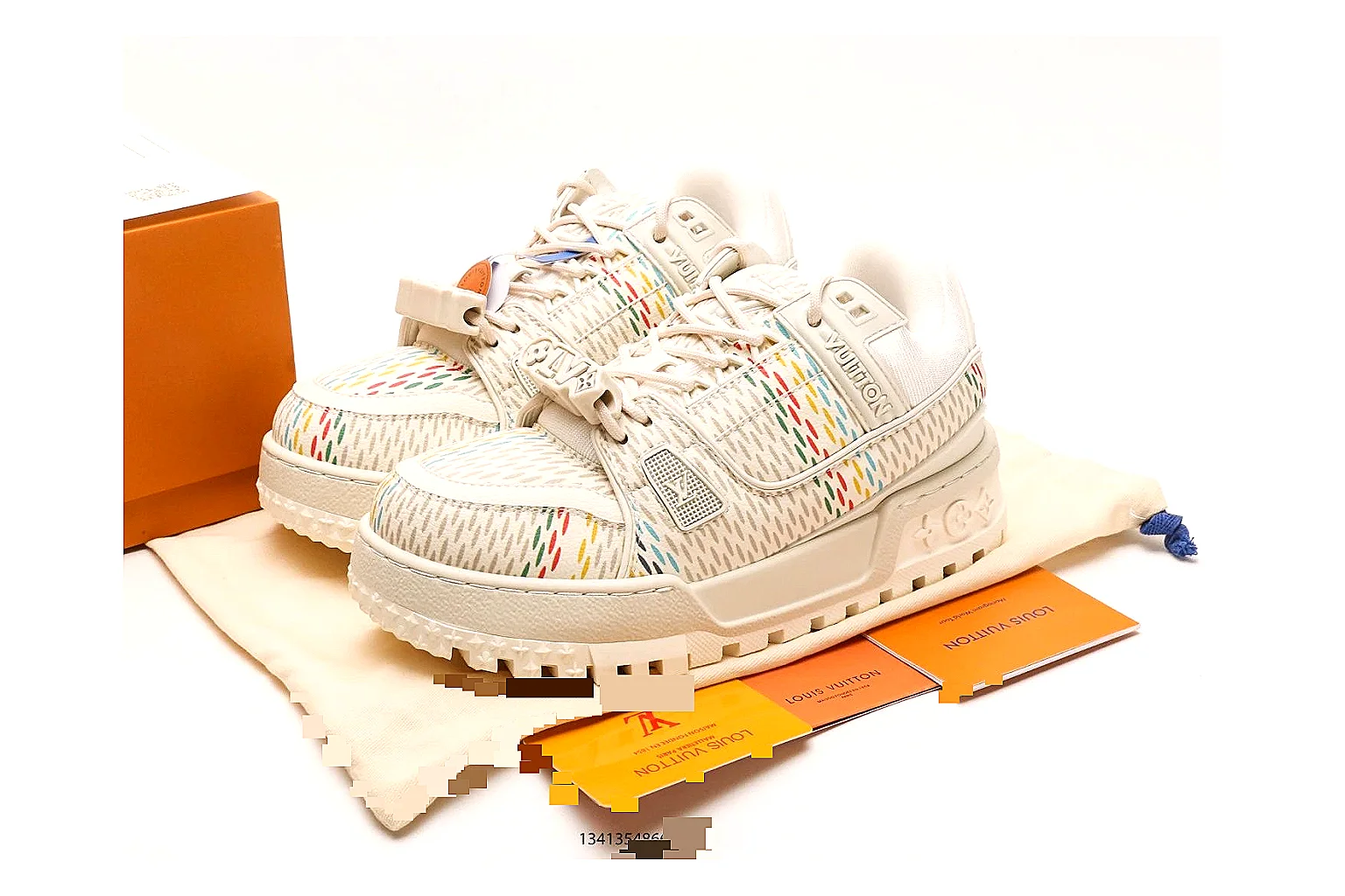 Louis Vuitton Trainer Cream Sneaker 5540 QC angle reference with side and outsole views thumbnail 2